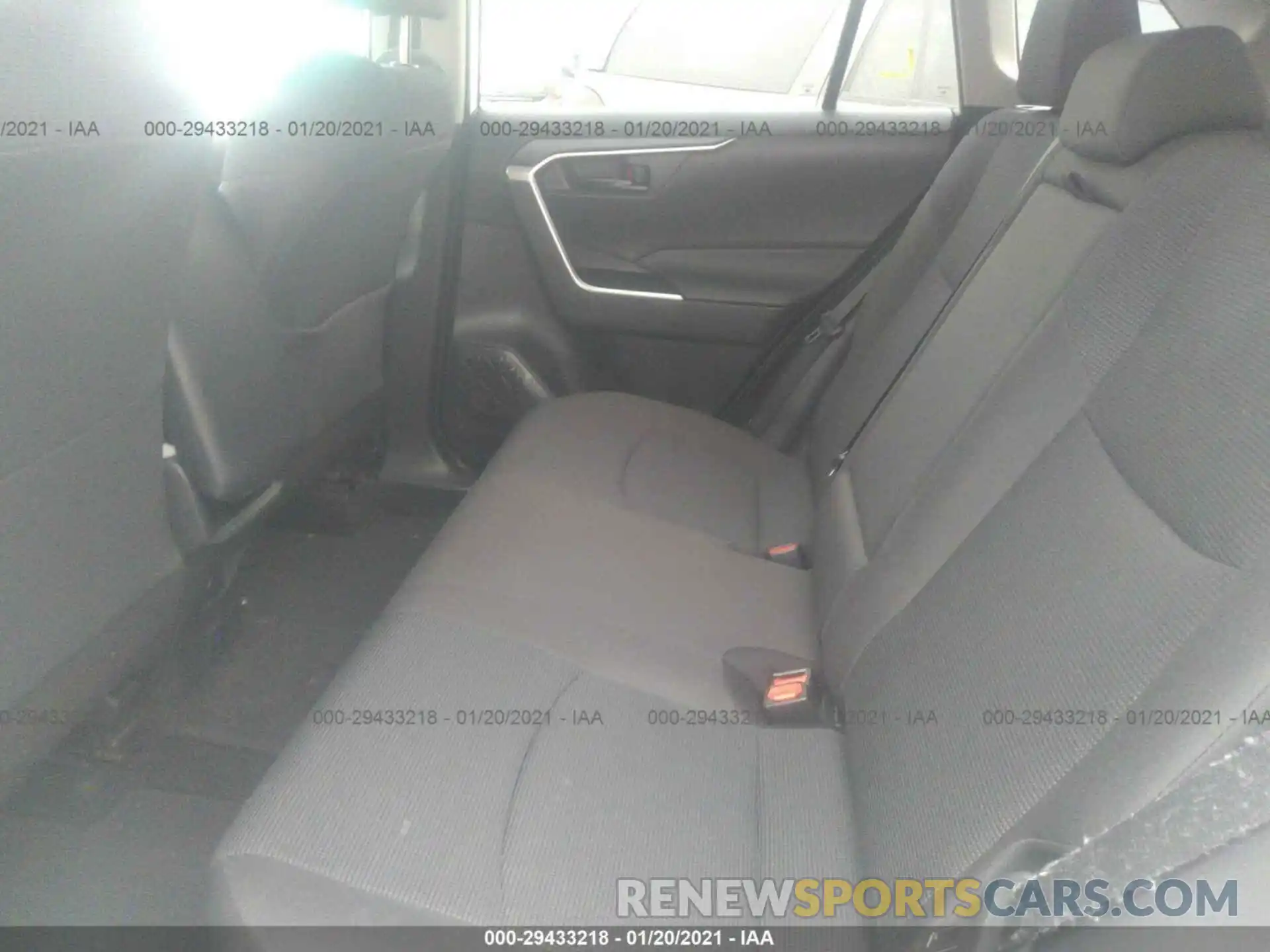 8 Фотография поврежденного автомобиля 2T3H1RFV7KC021354 TOYOTA RAV4 2019