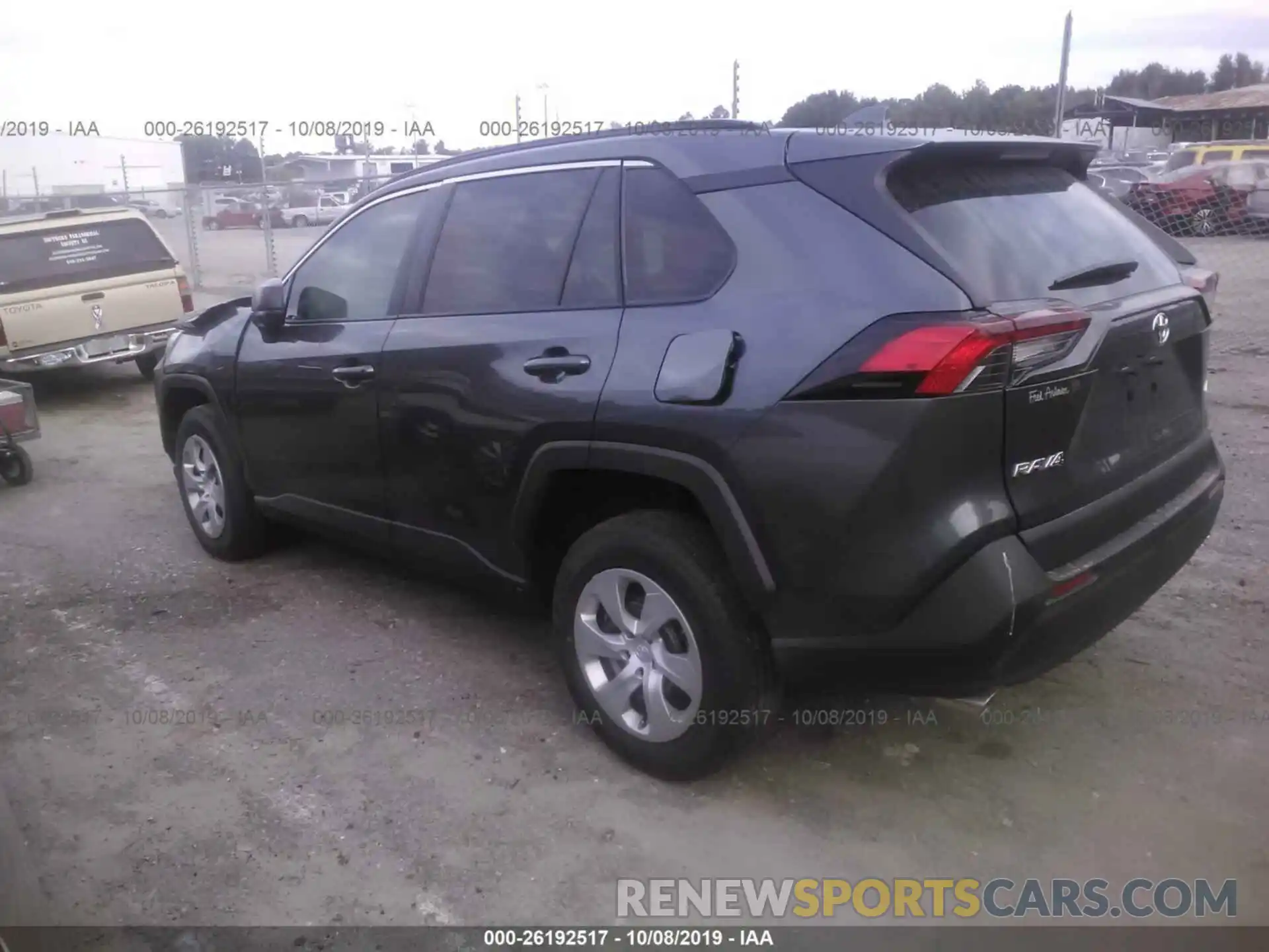 3 Photograph of a damaged car 2T3H1RFV7KC023492 TOYOTA RAV4 2019