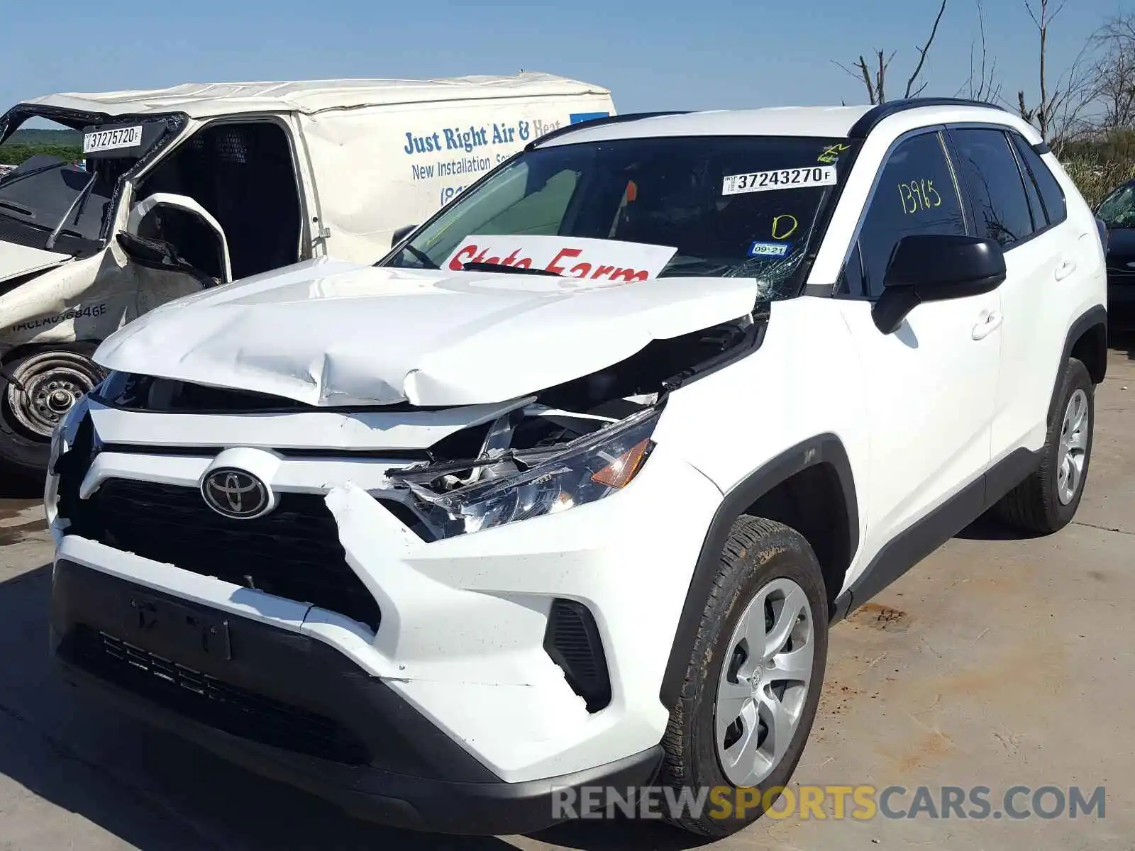 2 Photograph of a damaged car 2T3H1RFV7KC025405 TOYOTA RAV4 2019