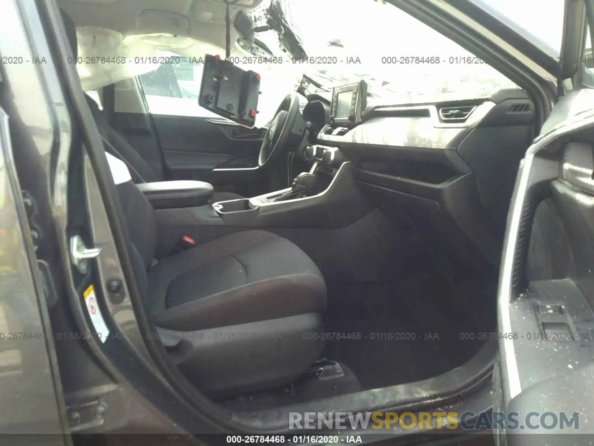 5 Photograph of a damaged car 2T3H1RFV7KW003211 TOYOTA RAV4 2019