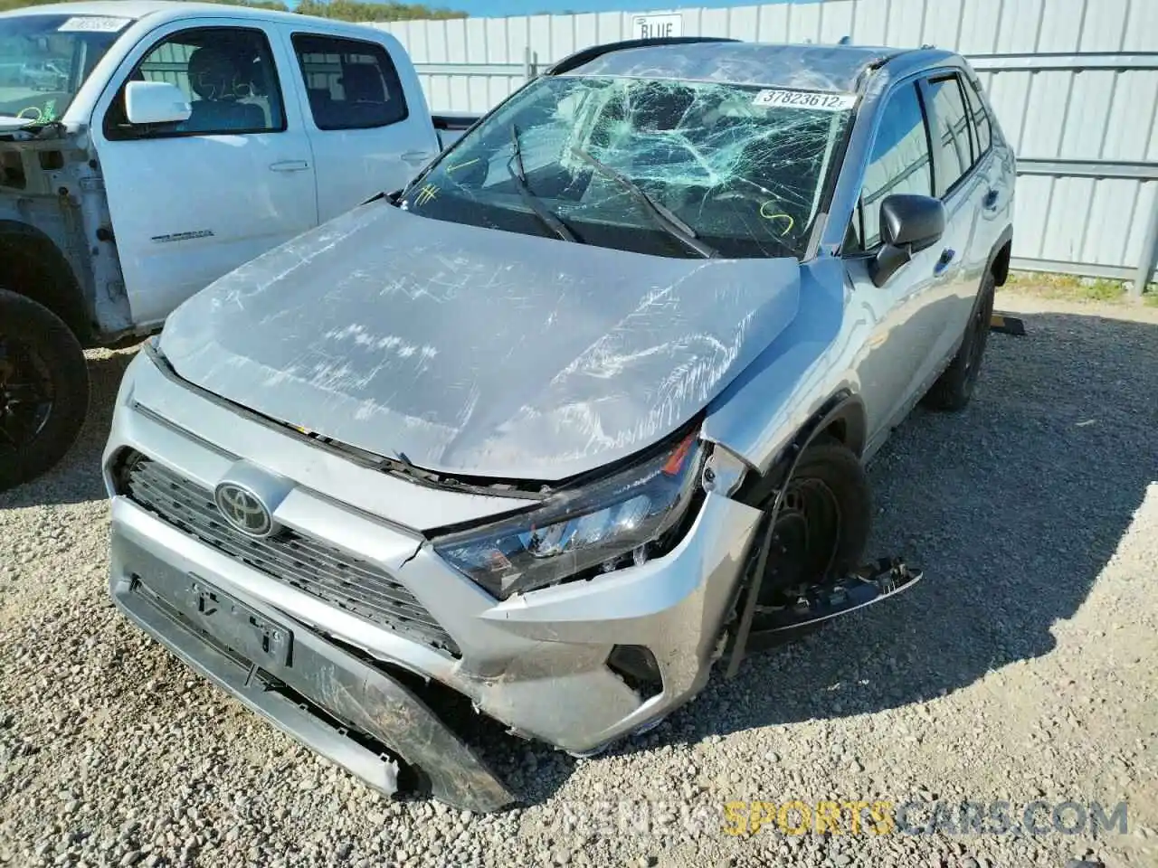 2 Photograph of a damaged car 2T3H1RFV7KW003659 TOYOTA RAV4 2019