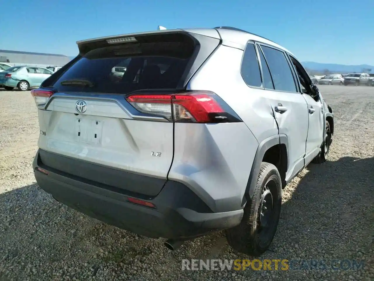 4 Photograph of a damaged car 2T3H1RFV7KW003659 TOYOTA RAV4 2019