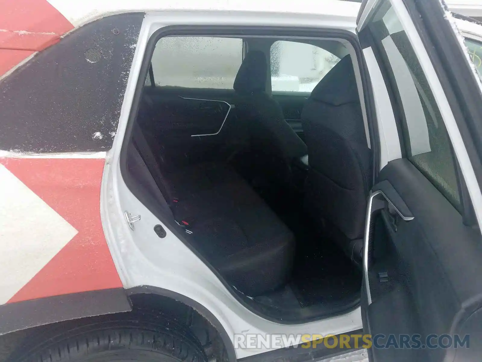 6 Photograph of a damaged car 2T3H1RFV7KW004603 TOYOTA RAV4 2019