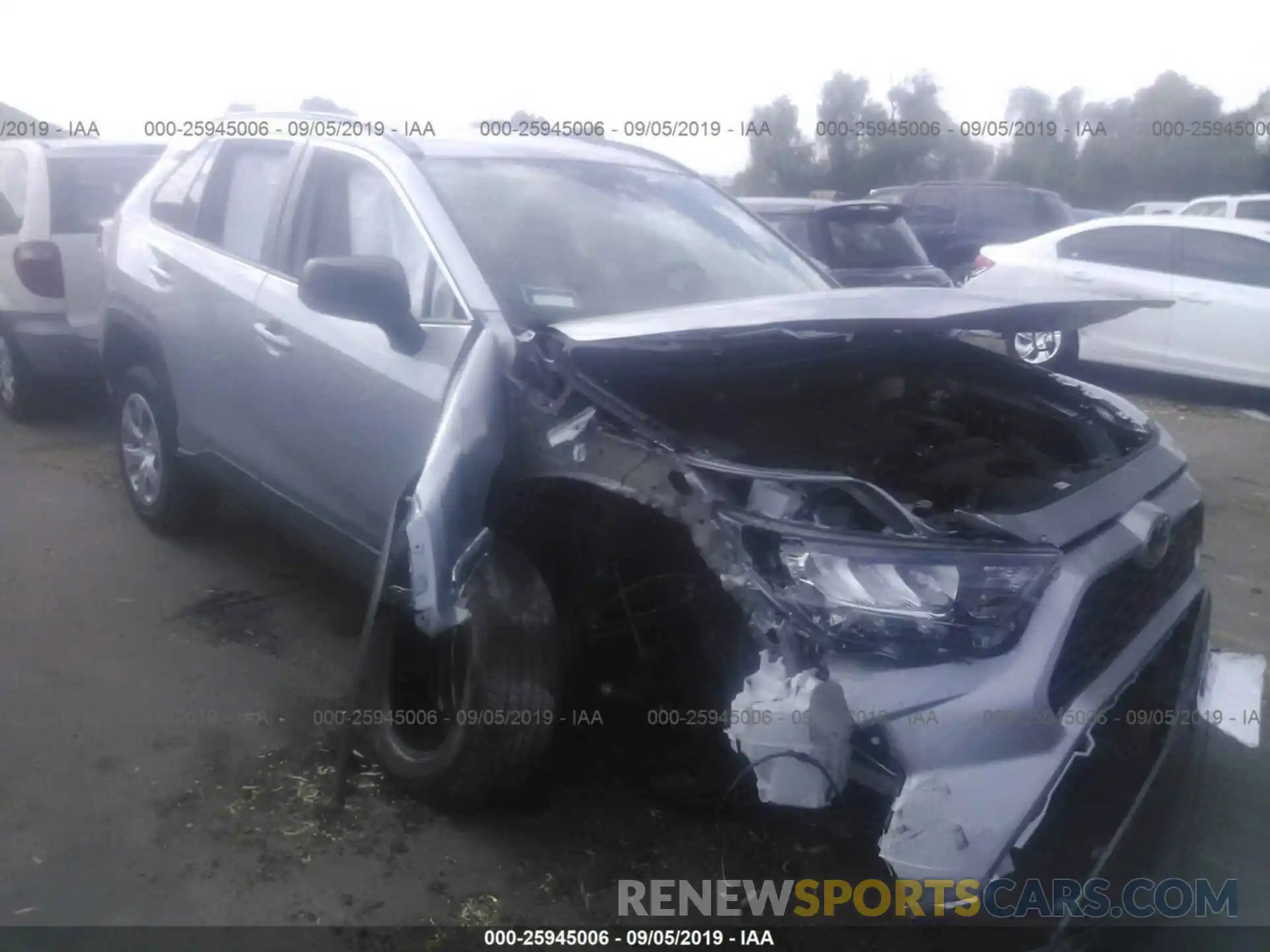 1 Photograph of a damaged car 2T3H1RFV7KW005749 TOYOTA RAV4 2019