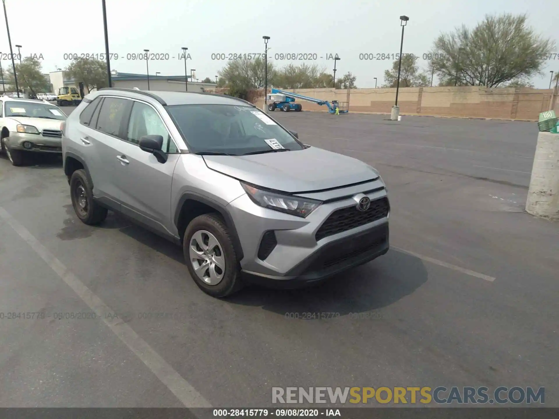 1 Photograph of a damaged car 2T3H1RFV7KW014693 TOYOTA RAV4 2019