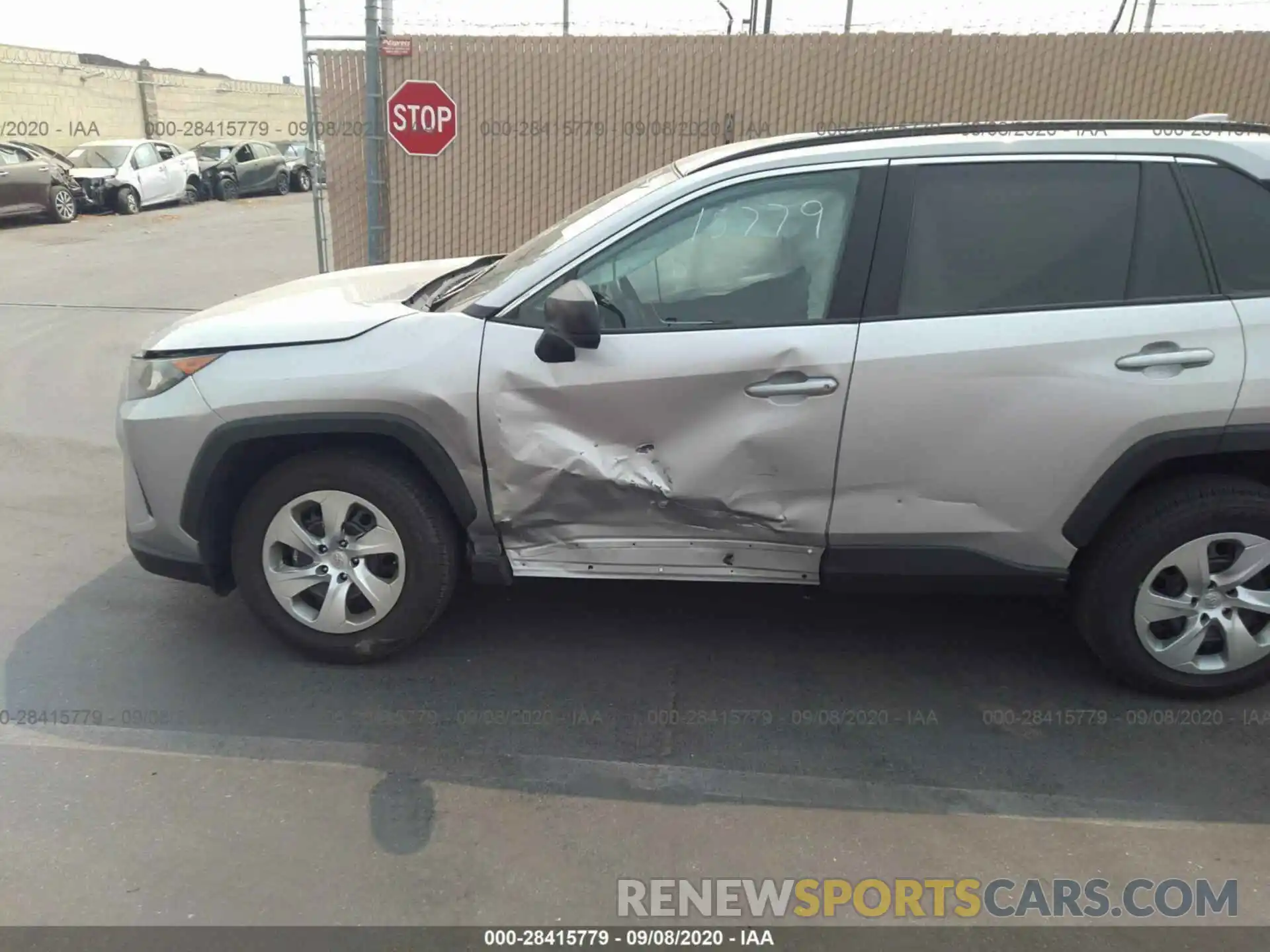 6 Photograph of a damaged car 2T3H1RFV7KW014693 TOYOTA RAV4 2019