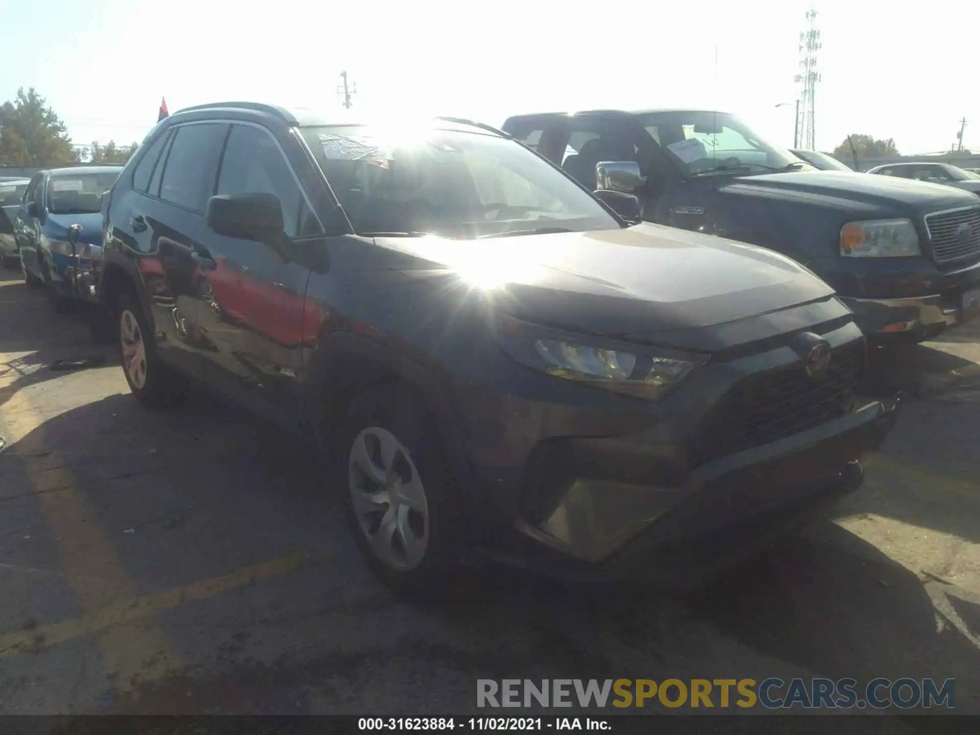 1 Photograph of a damaged car 2T3H1RFV7KW019716 TOYOTA RAV4 2019