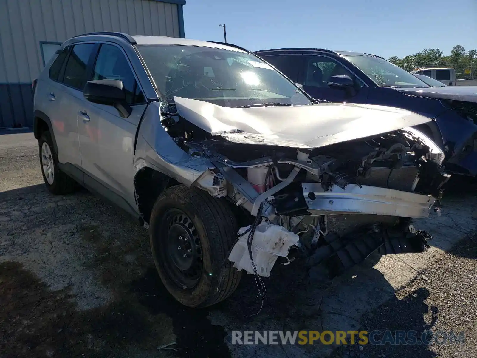 1 Photograph of a damaged car 2T3H1RFV7KW019733 TOYOTA RAV4 2019