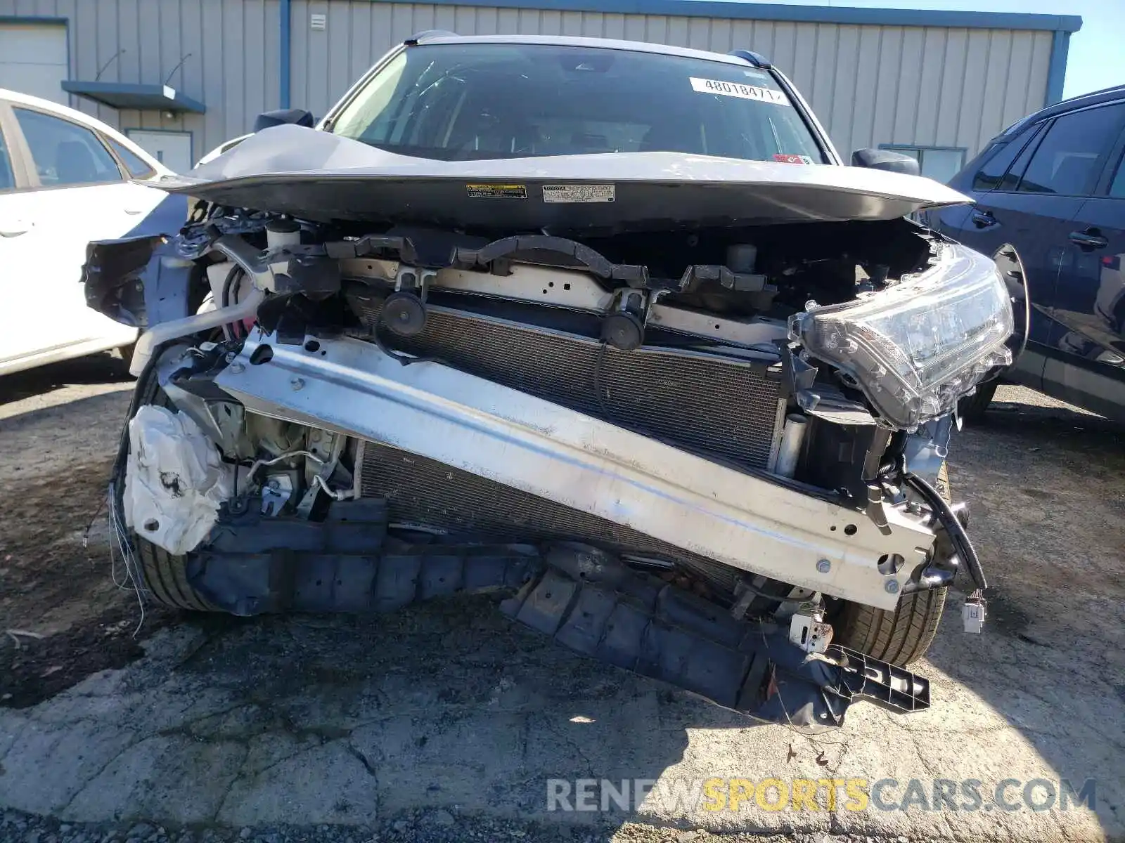 9 Photograph of a damaged car 2T3H1RFV7KW019733 TOYOTA RAV4 2019