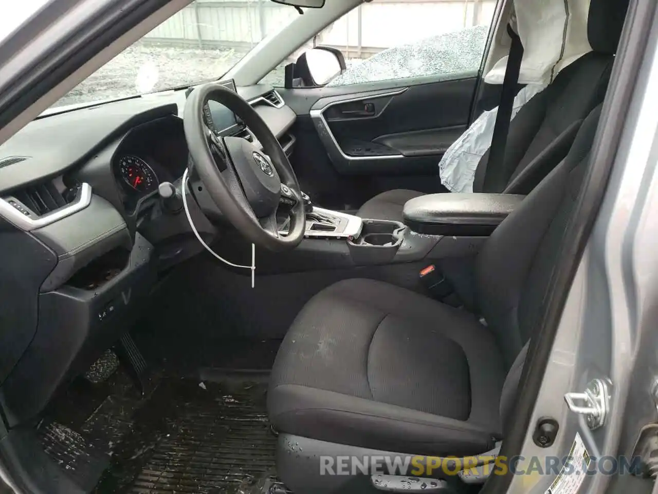 5 Photograph of a damaged car 2T3H1RFV7KW023541 TOYOTA RAV4 2019