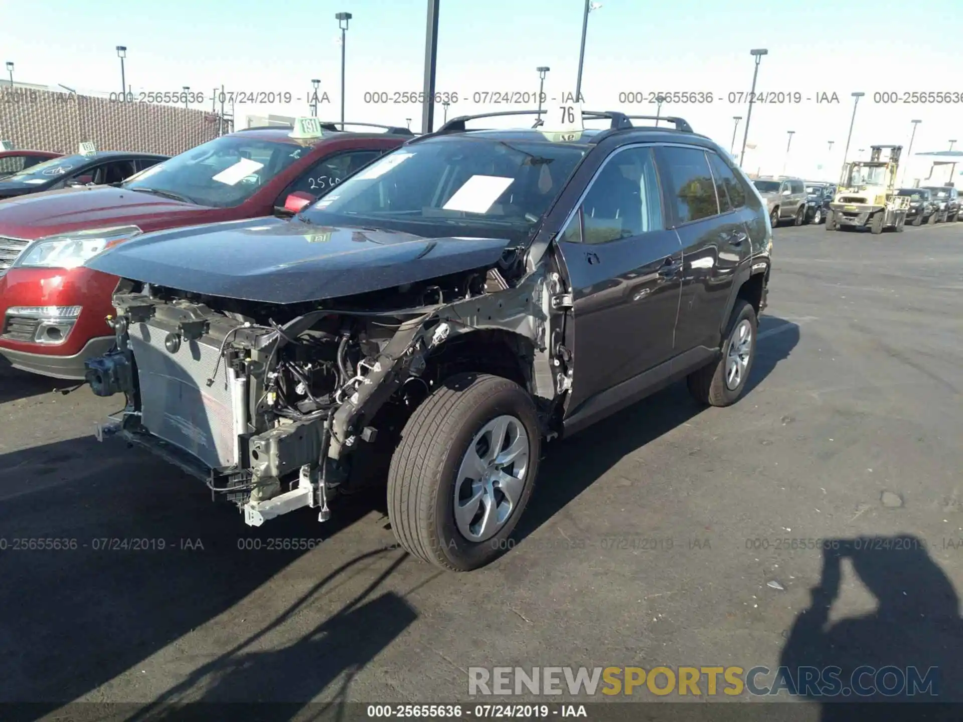 2 Фотография поврежденного автомобиля 2T3H1RFV7KW024575 TOYOTA RAV4 2019