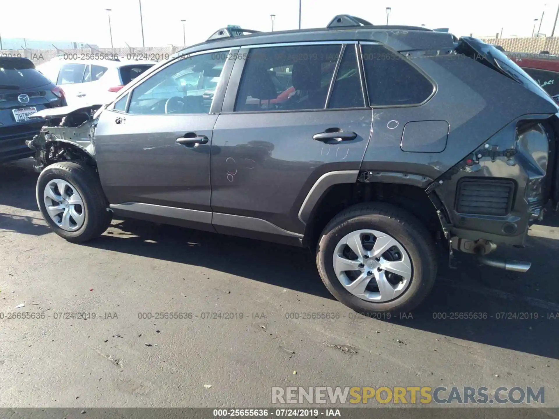 3 Фотография поврежденного автомобиля 2T3H1RFV7KW024575 TOYOTA RAV4 2019