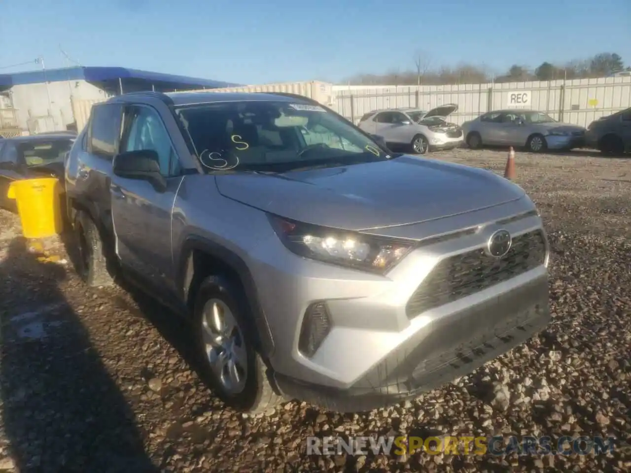 1 Photograph of a damaged car 2T3H1RFV7KW025581 TOYOTA RAV4 2019