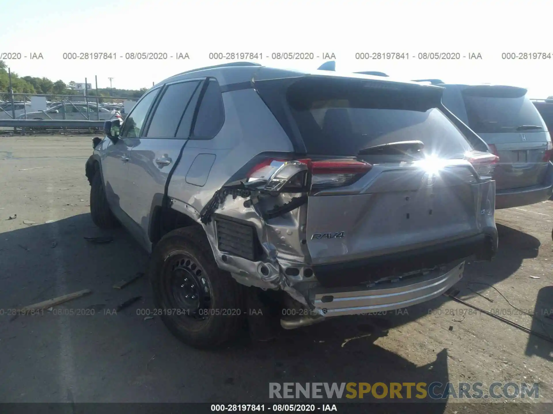 3 Фотография поврежденного автомобиля 2T3H1RFV7KW026634 TOYOTA RAV4 2019