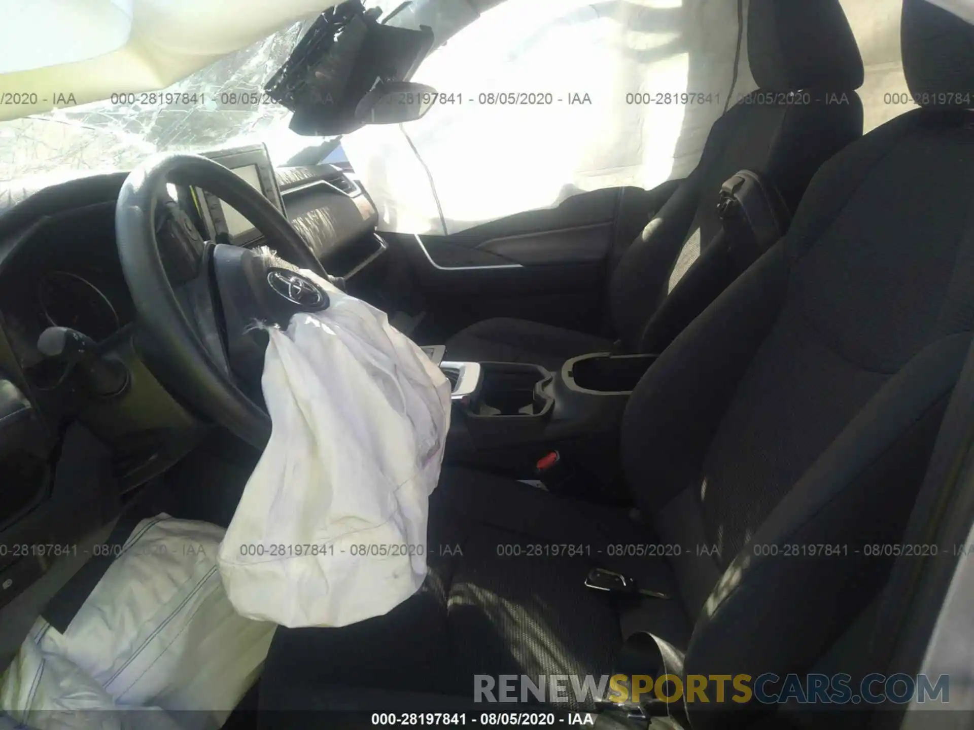 5 Photograph of a damaged car 2T3H1RFV7KW026634 TOYOTA RAV4 2019