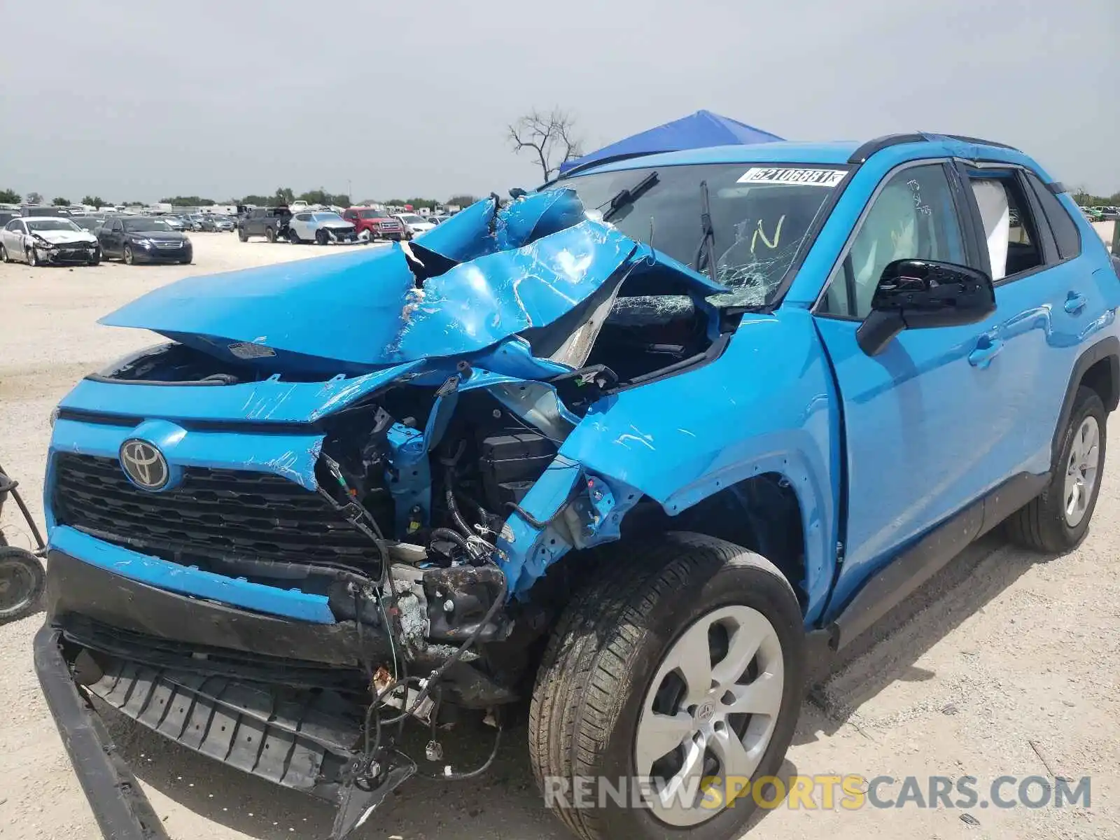 2 Фотография поврежденного автомобиля 2T3H1RFV7KW027542 TOYOTA RAV4 2019