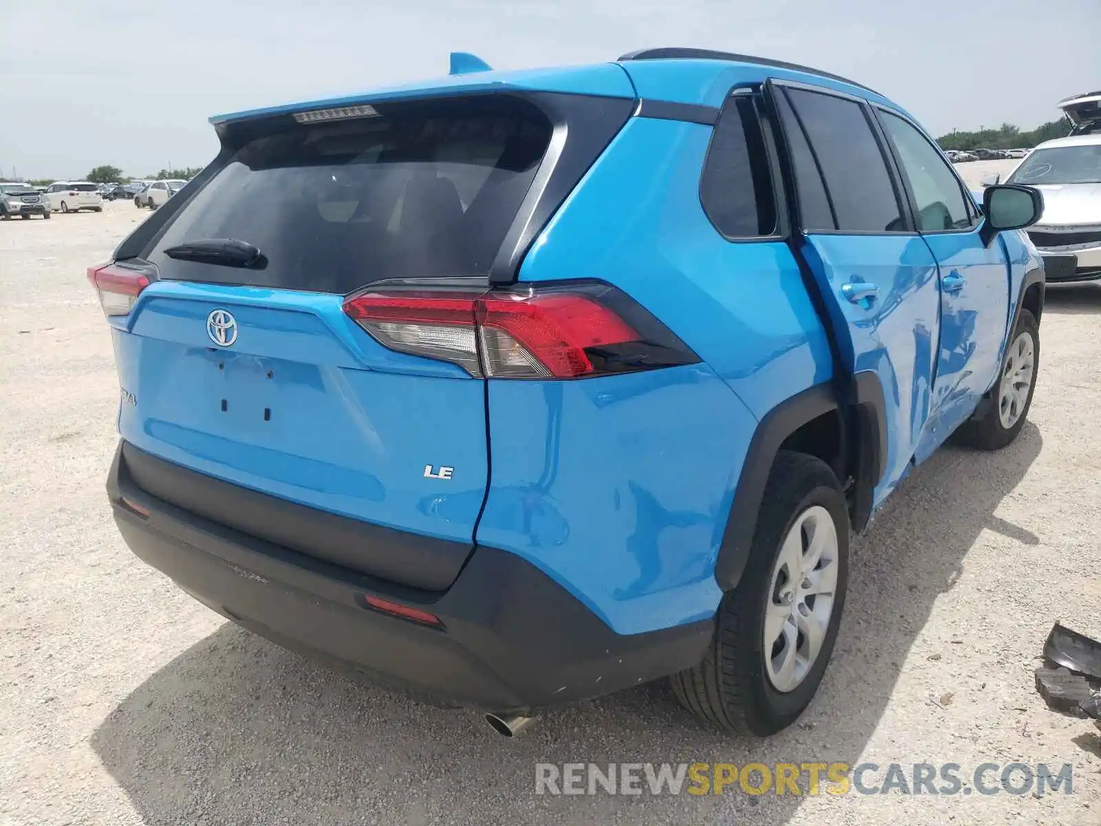 4 Photograph of a damaged car 2T3H1RFV7KW027542 TOYOTA RAV4 2019