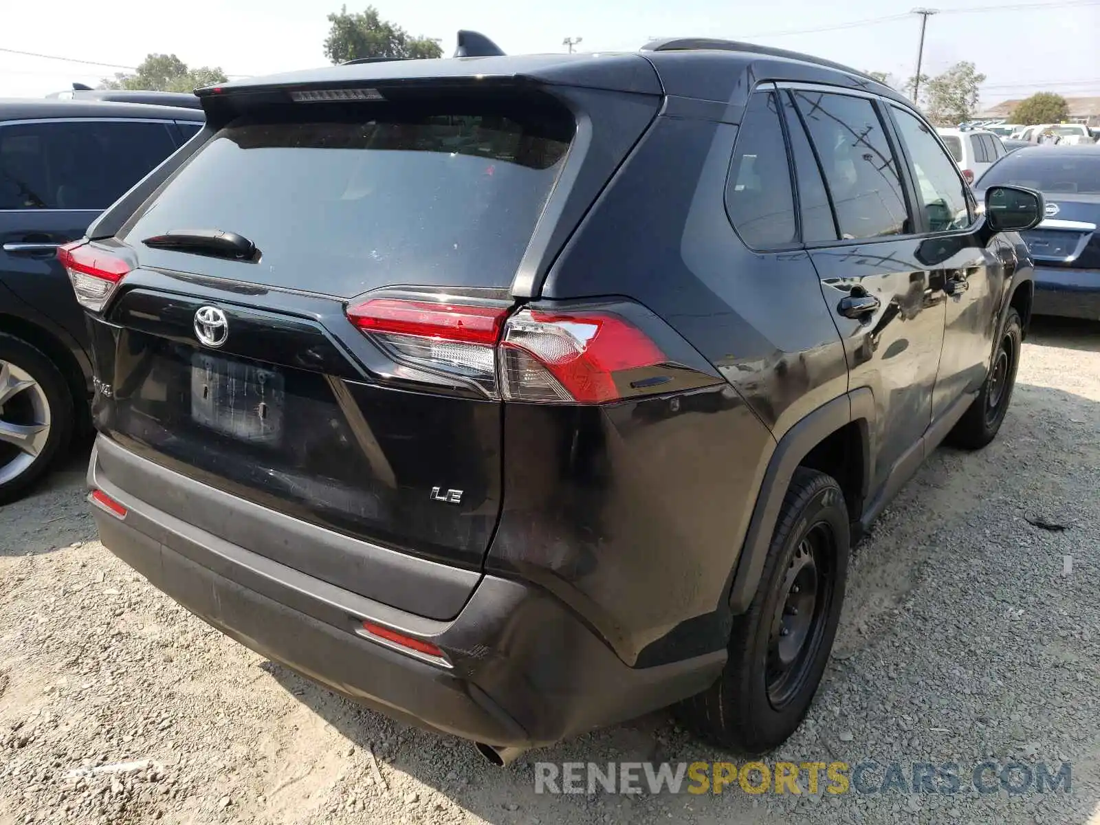 4 Photograph of a damaged car 2T3H1RFV7KW027847 TOYOTA RAV4 2019