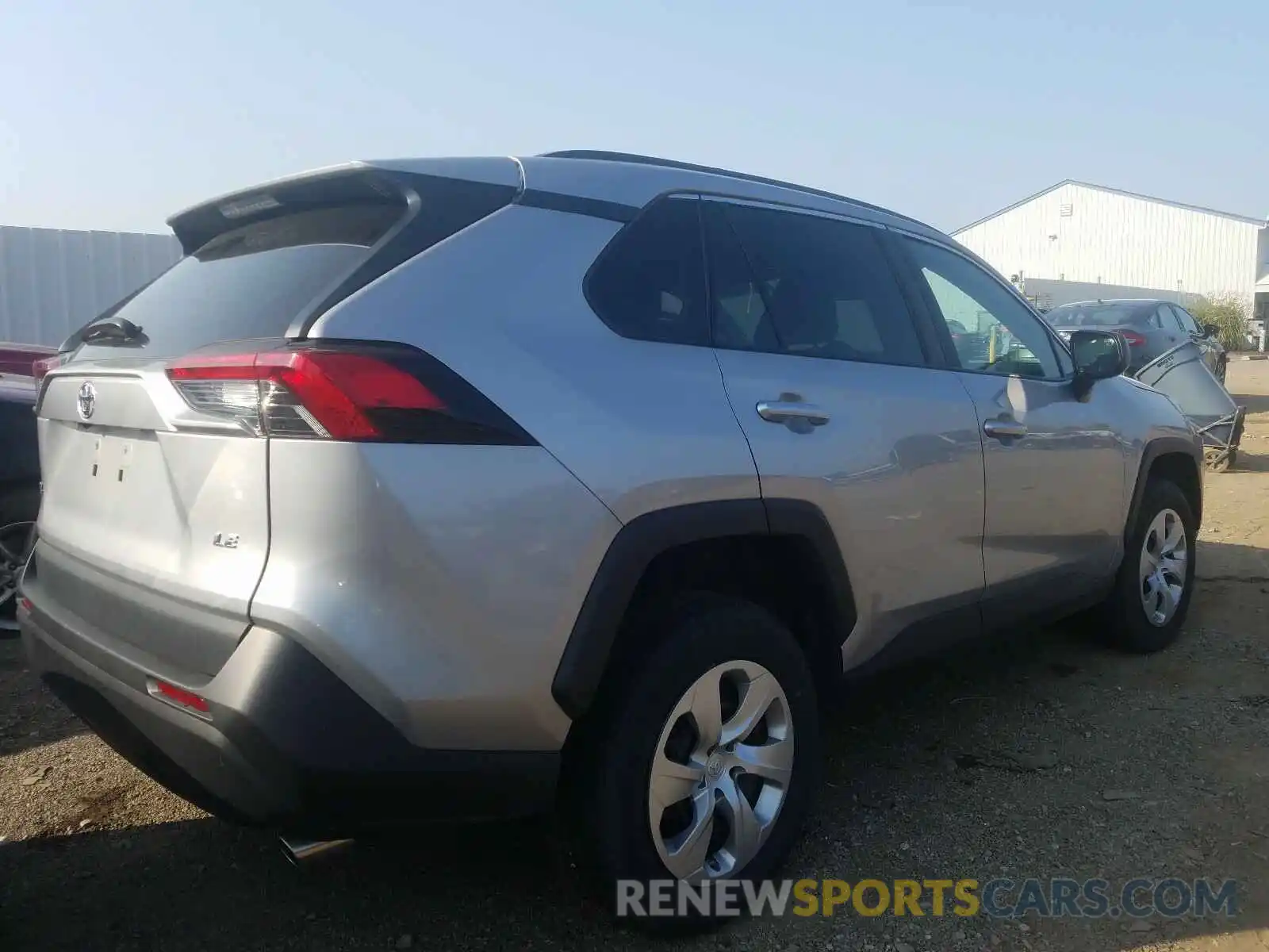 4 Photograph of a damaged car 2T3H1RFV7KW032384 TOYOTA RAV4 2019