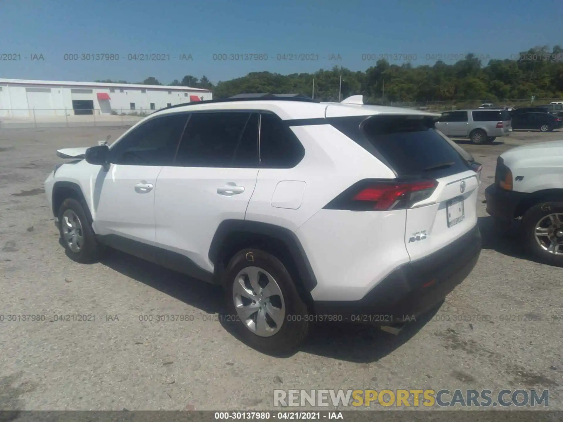 3 Photograph of a damaged car 2T3H1RFV7KW032675 TOYOTA RAV4 2019