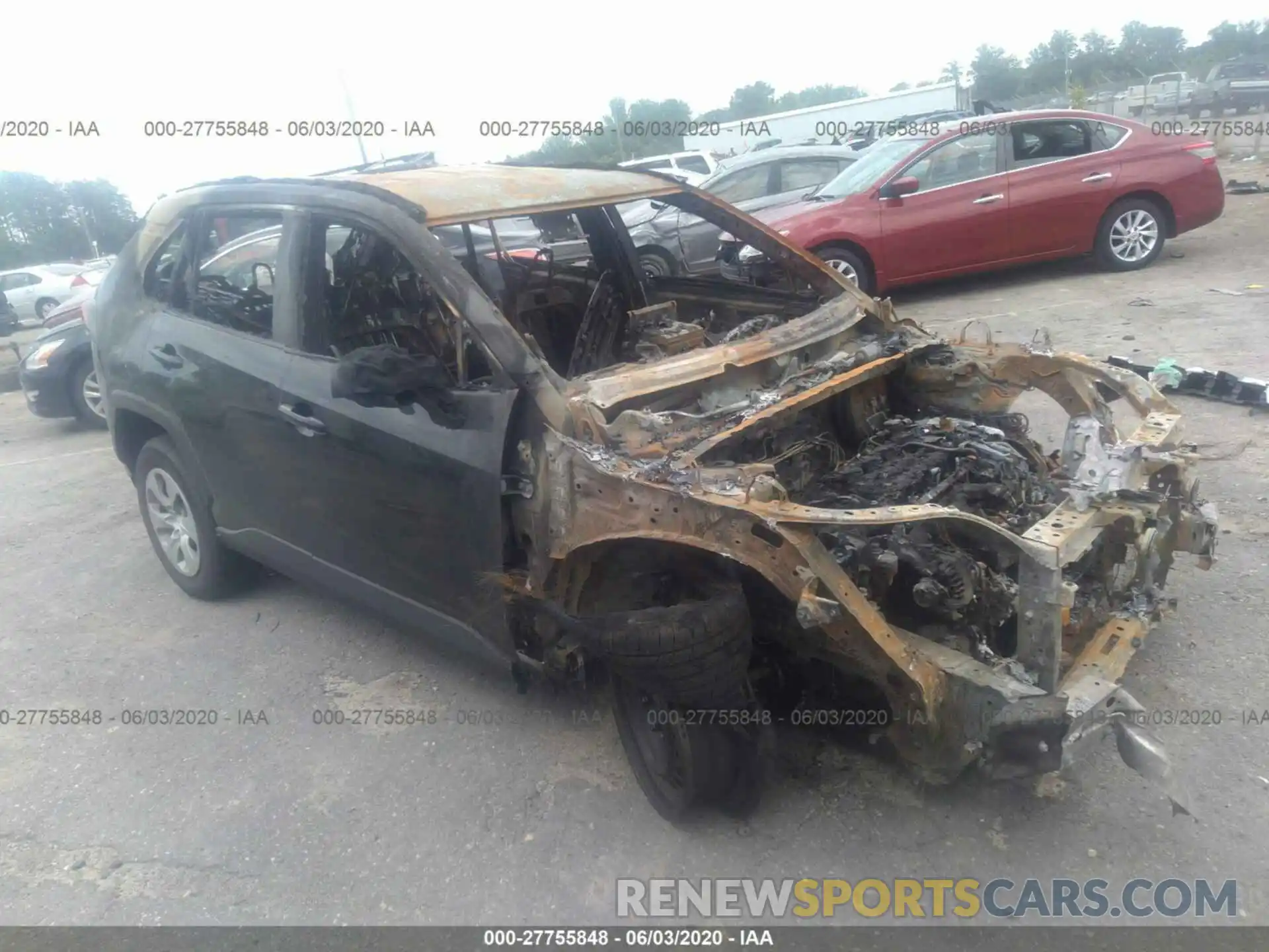 1 Photograph of a damaged car 2T3H1RFV7KW033650 TOYOTA RAV4 2019