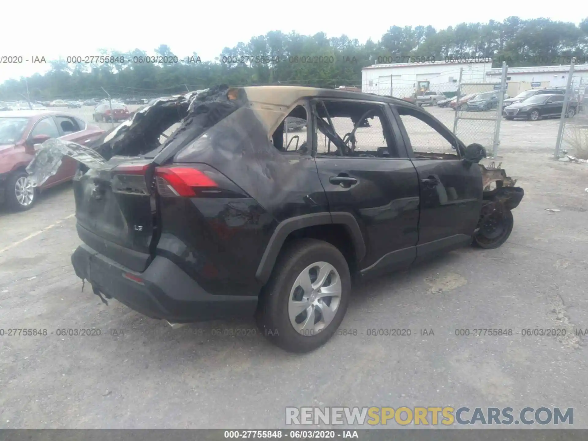 4 Photograph of a damaged car 2T3H1RFV7KW033650 TOYOTA RAV4 2019