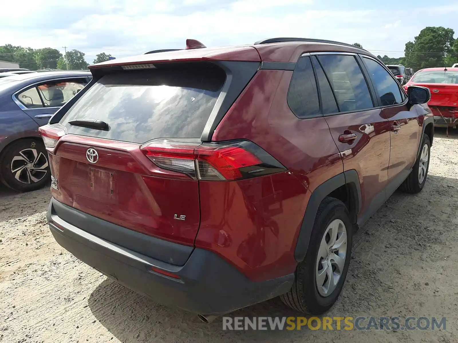 4 Photograph of a damaged car 2T3H1RFV7KW034815 TOYOTA RAV4 2019