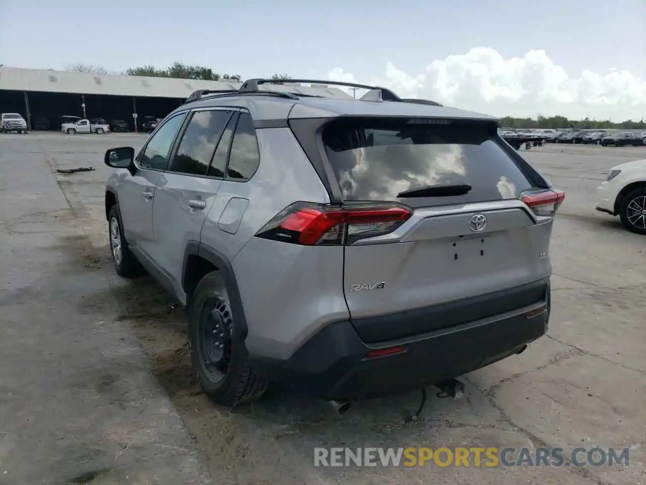 3 Photograph of a damaged car 2T3H1RFV7KW036371 TOYOTA RAV4 2019