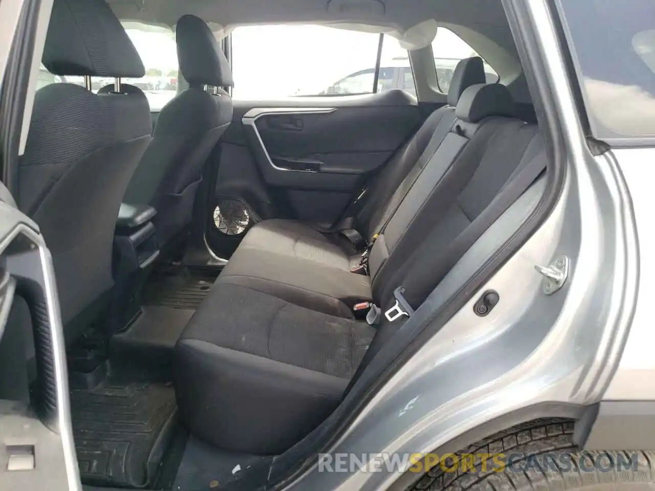 6 Фотография поврежденного автомобиля 2T3H1RFV7KW036371 TOYOTA RAV4 2019