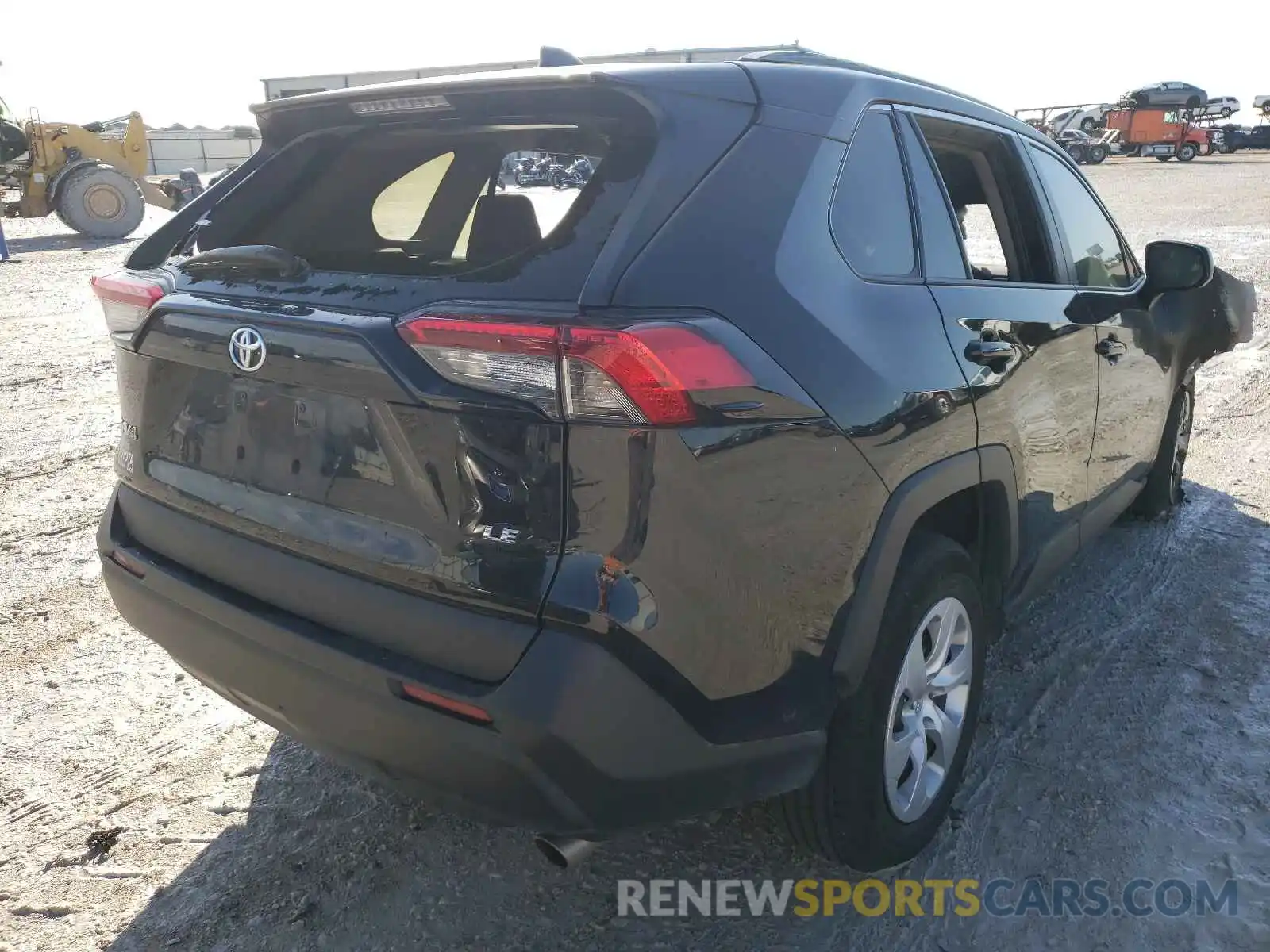 4 Photograph of a damaged car 2T3H1RFV7KW036600 TOYOTA RAV4 2019