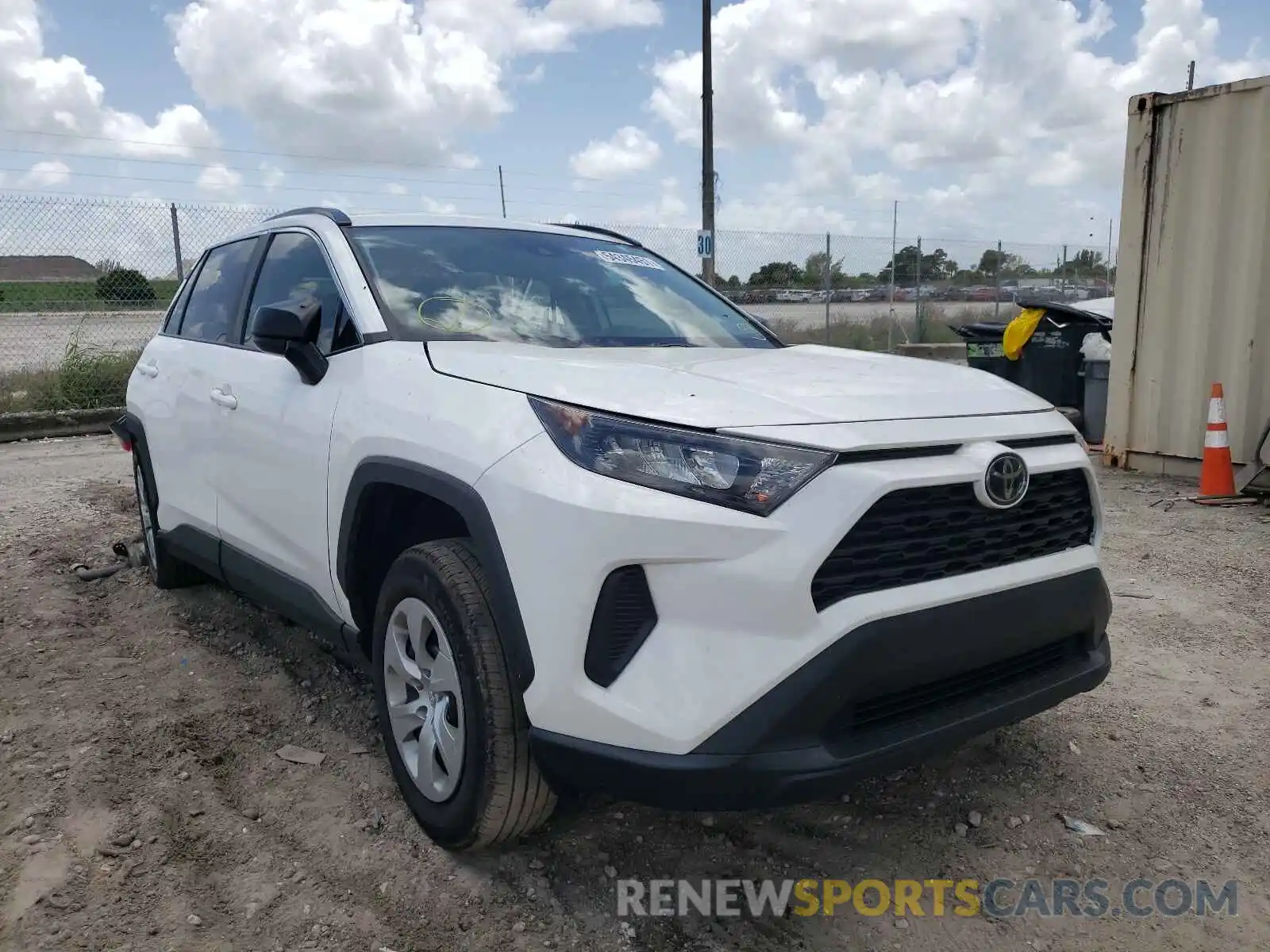 1 Photograph of a damaged car 2T3H1RFV7KW036628 TOYOTA RAV4 2019