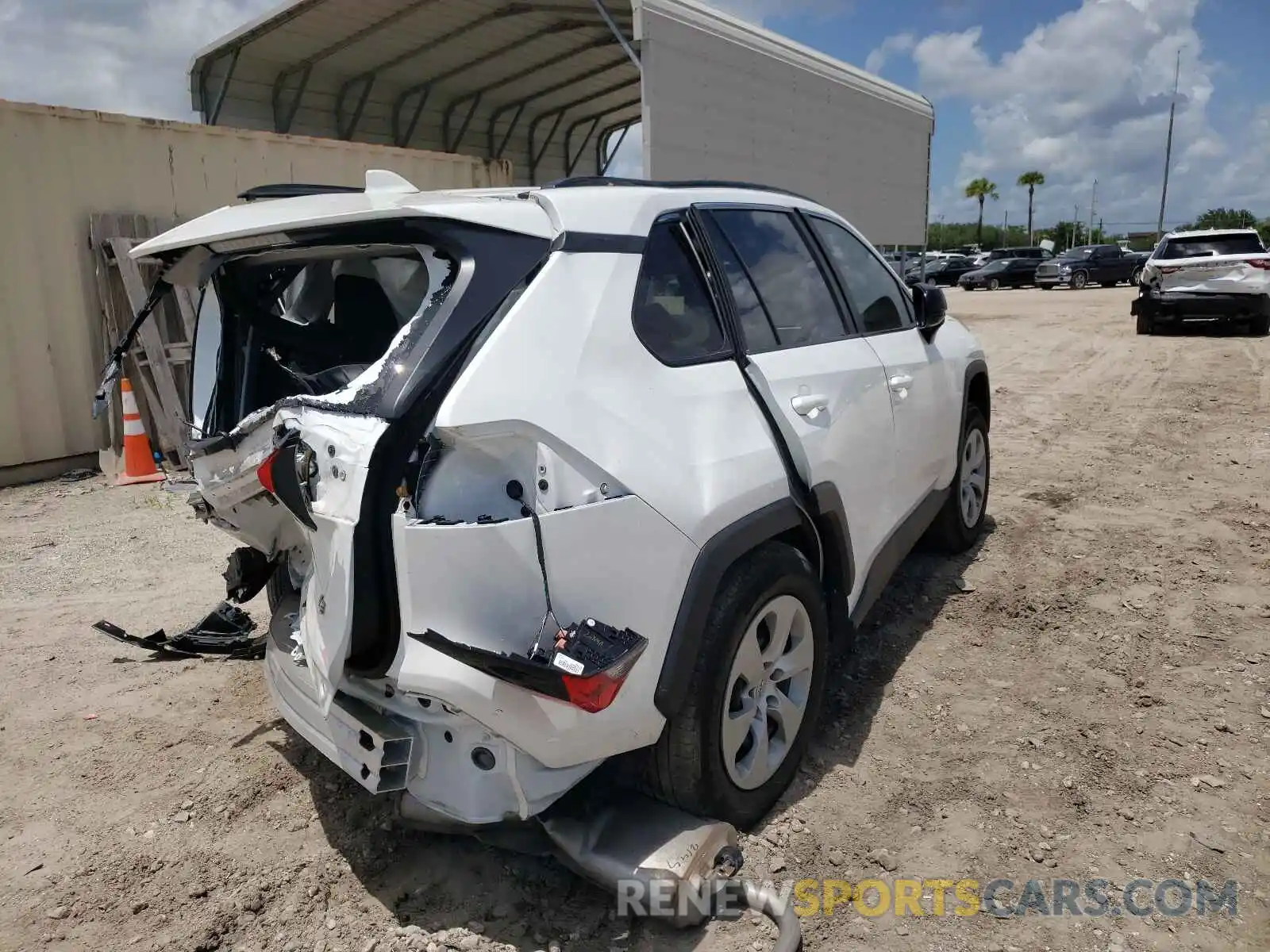 4 Photograph of a damaged car 2T3H1RFV7KW036628 TOYOTA RAV4 2019