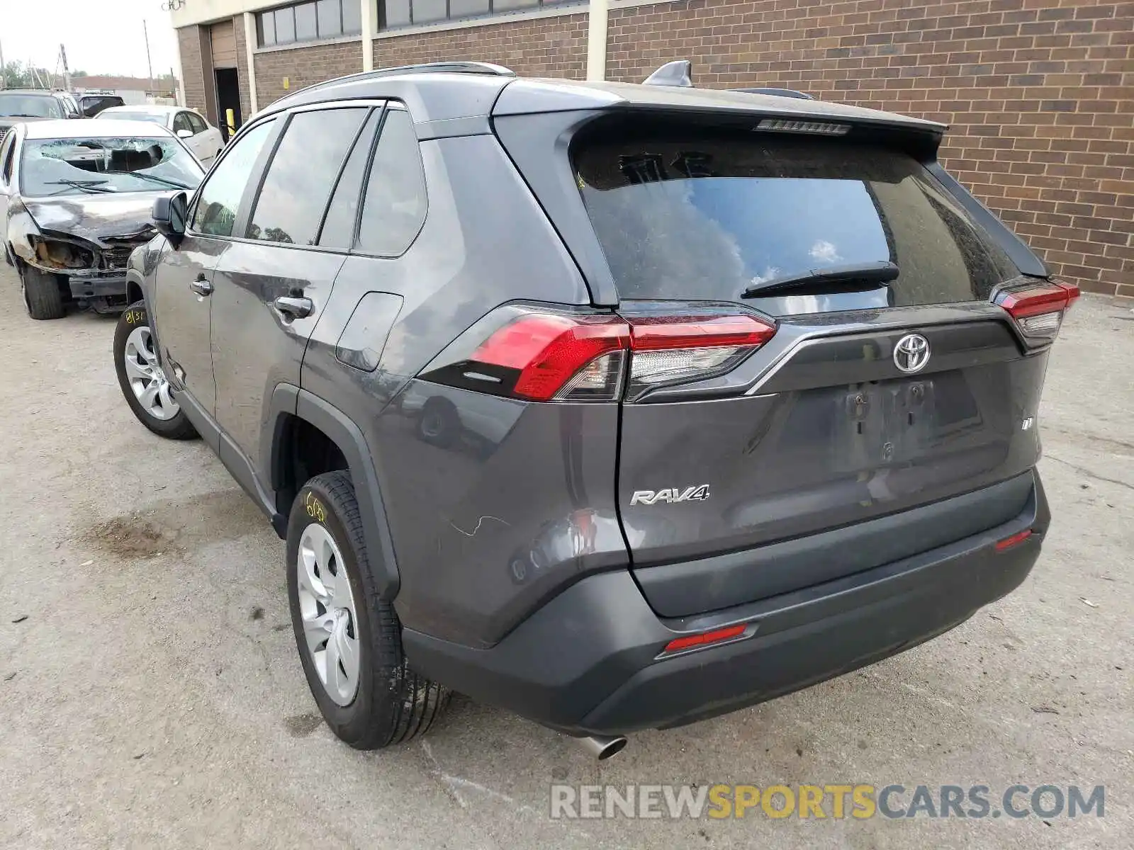 3 Photograph of a damaged car 2T3H1RFV7KW037259 TOYOTA RAV4 2019