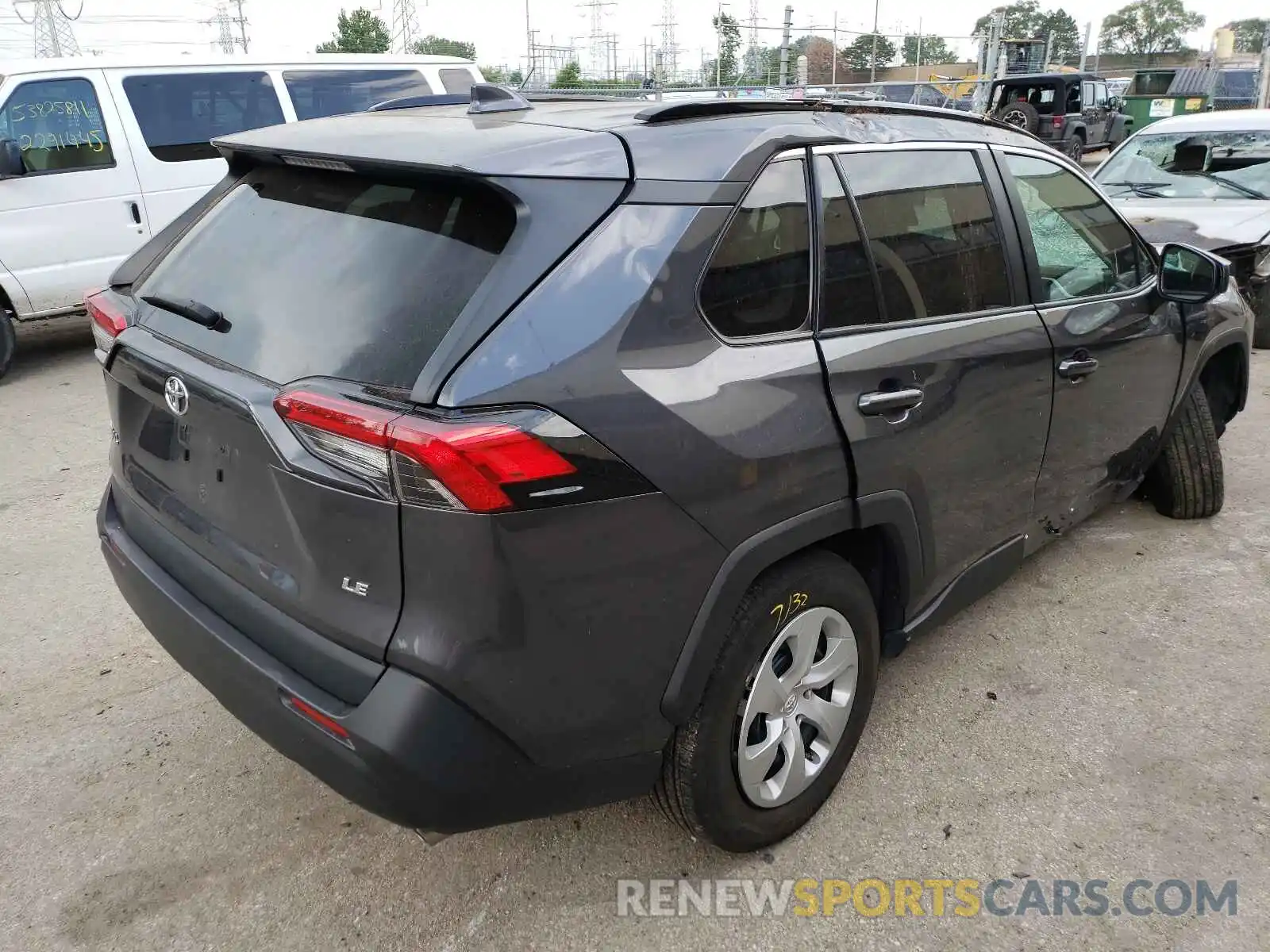 4 Photograph of a damaged car 2T3H1RFV7KW037259 TOYOTA RAV4 2019