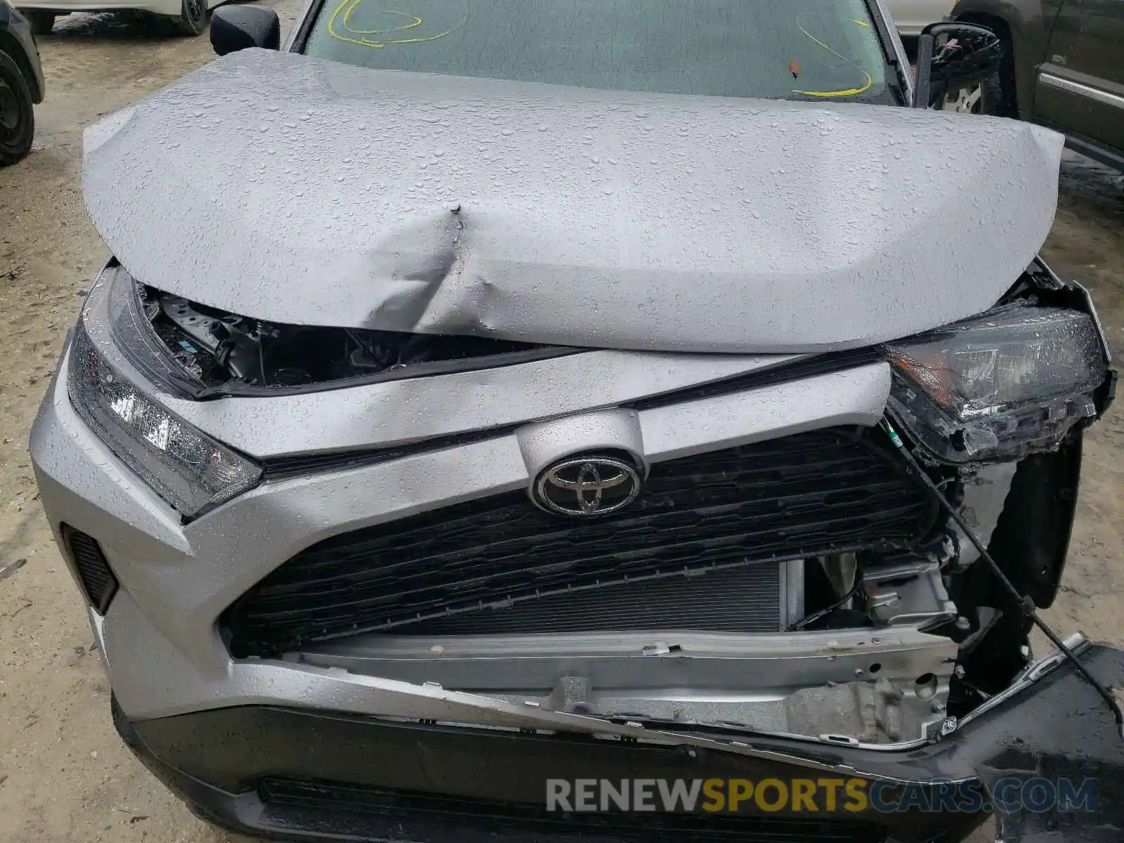 7 Photograph of a damaged car 2T3H1RFV7KW040873 TOYOTA RAV4 2019