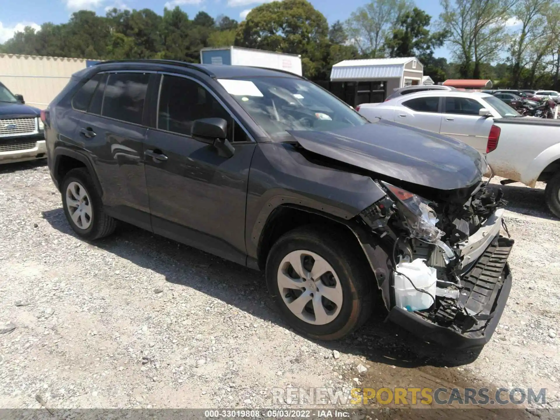 1 Photograph of a damaged car 2T3H1RFV7KW042414 TOYOTA RAV4 2019