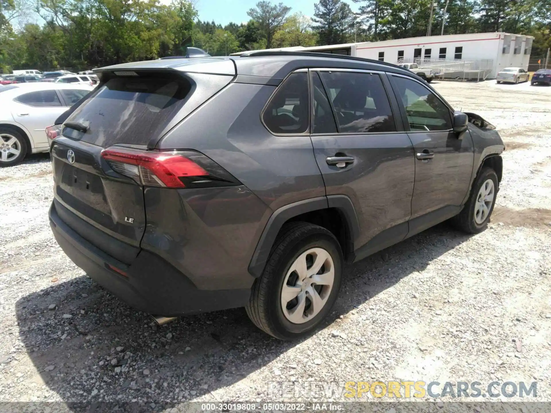 4 Photograph of a damaged car 2T3H1RFV7KW042414 TOYOTA RAV4 2019