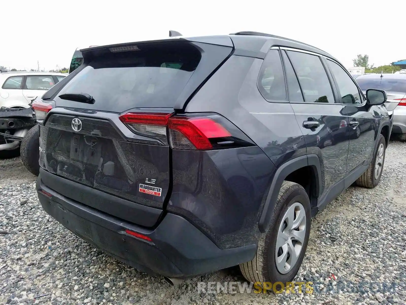 4 Photograph of a damaged car 2T3H1RFV7KW042476 TOYOTA RAV4 2019