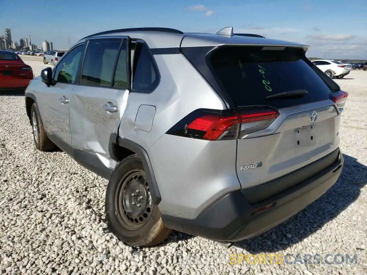 3 Фотография поврежденного автомобиля 2T3H1RFV7KW042851 TOYOTA RAV4 2019