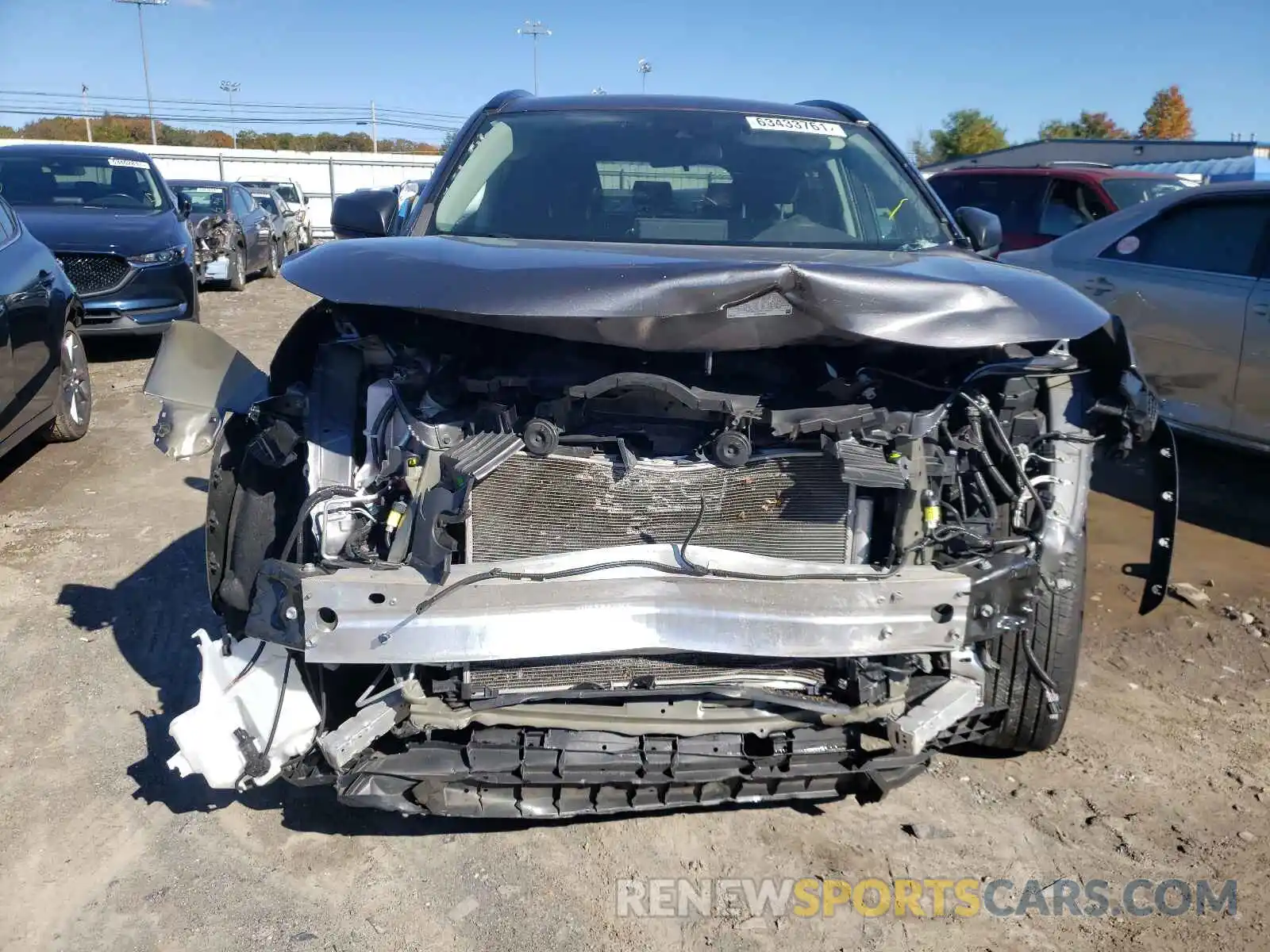 9 Photograph of a damaged car 2T3H1RFV7KW042915 TOYOTA RAV4 2019