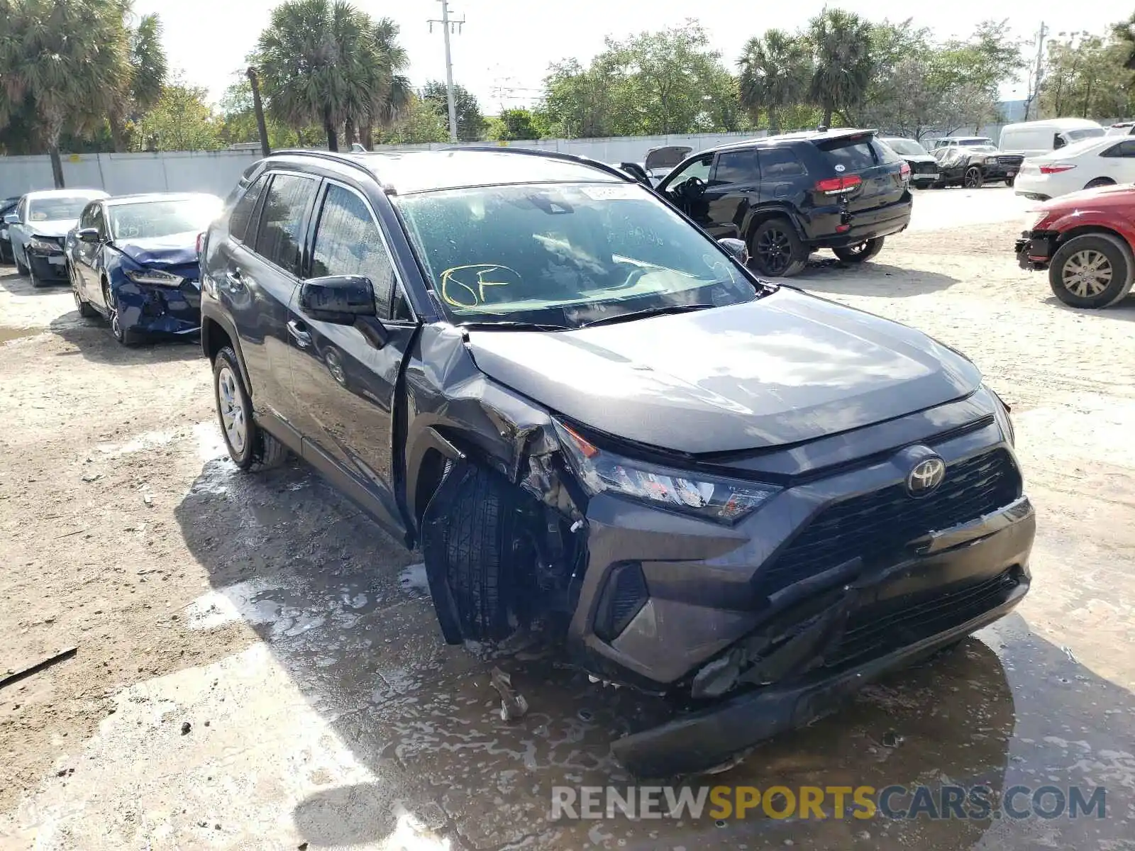 1 Photograph of a damaged car 2T3H1RFV7KW044227 TOYOTA RAV4 2019