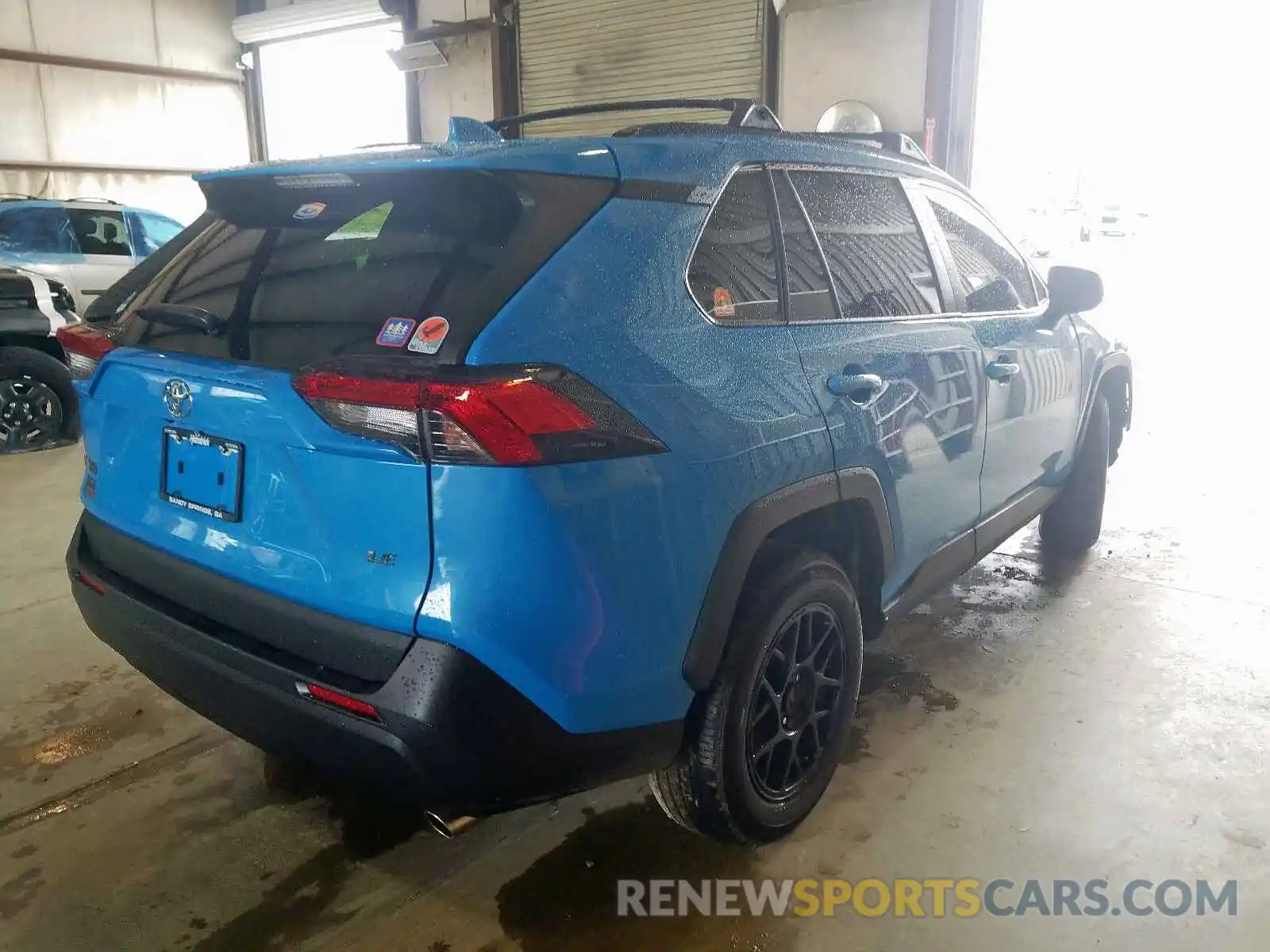 4 Photograph of a damaged car 2T3H1RFV7KW045331 TOYOTA RAV4 2019