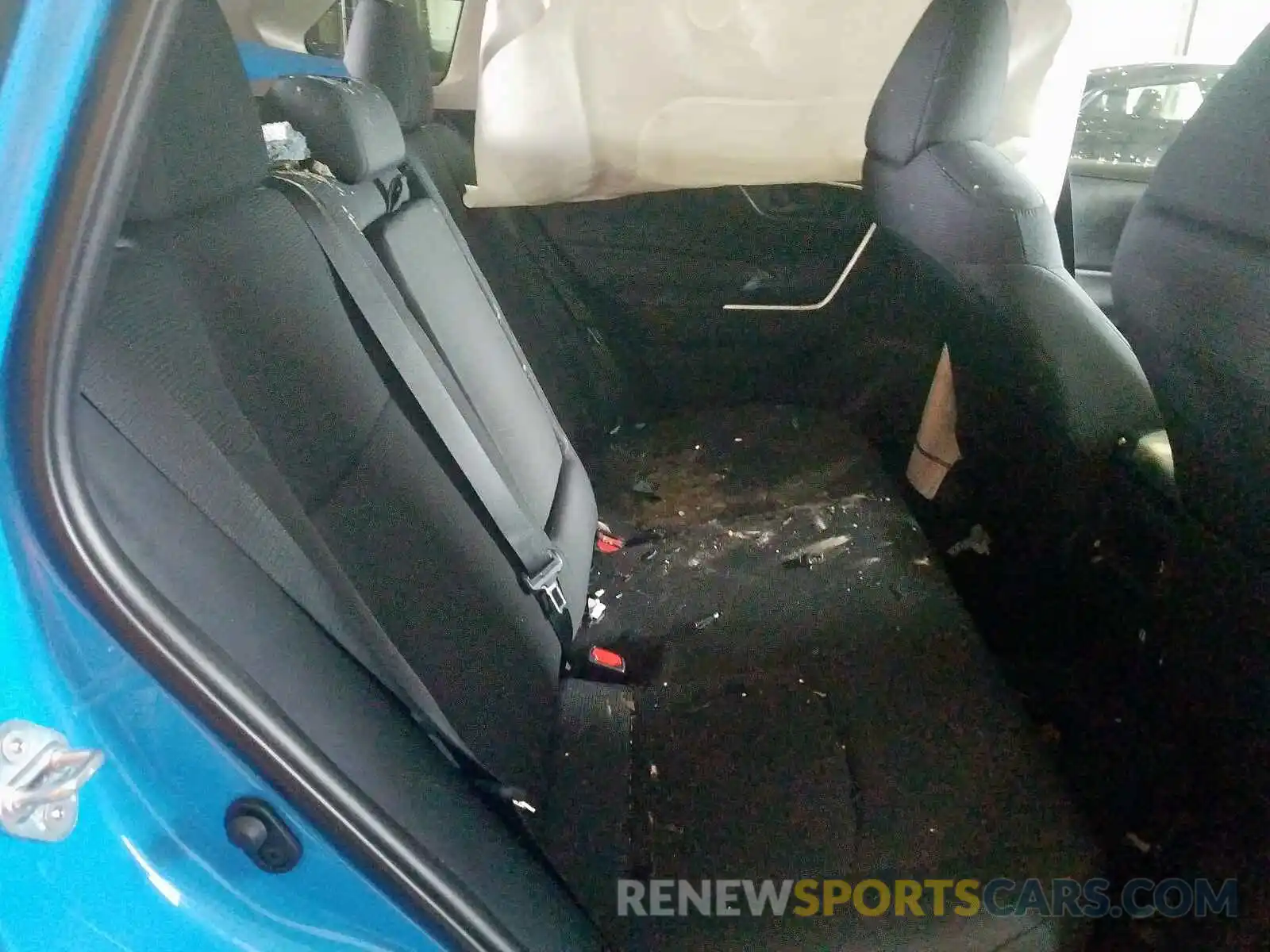 6 Photograph of a damaged car 2T3H1RFV7KW045331 TOYOTA RAV4 2019