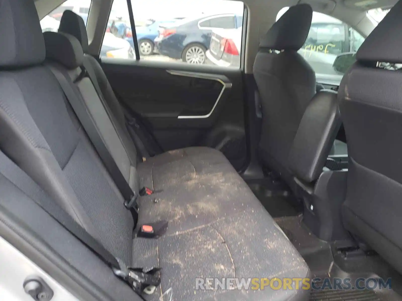 6 Photograph of a damaged car 2T3H1RFV7KW045569 TOYOTA RAV4 2019