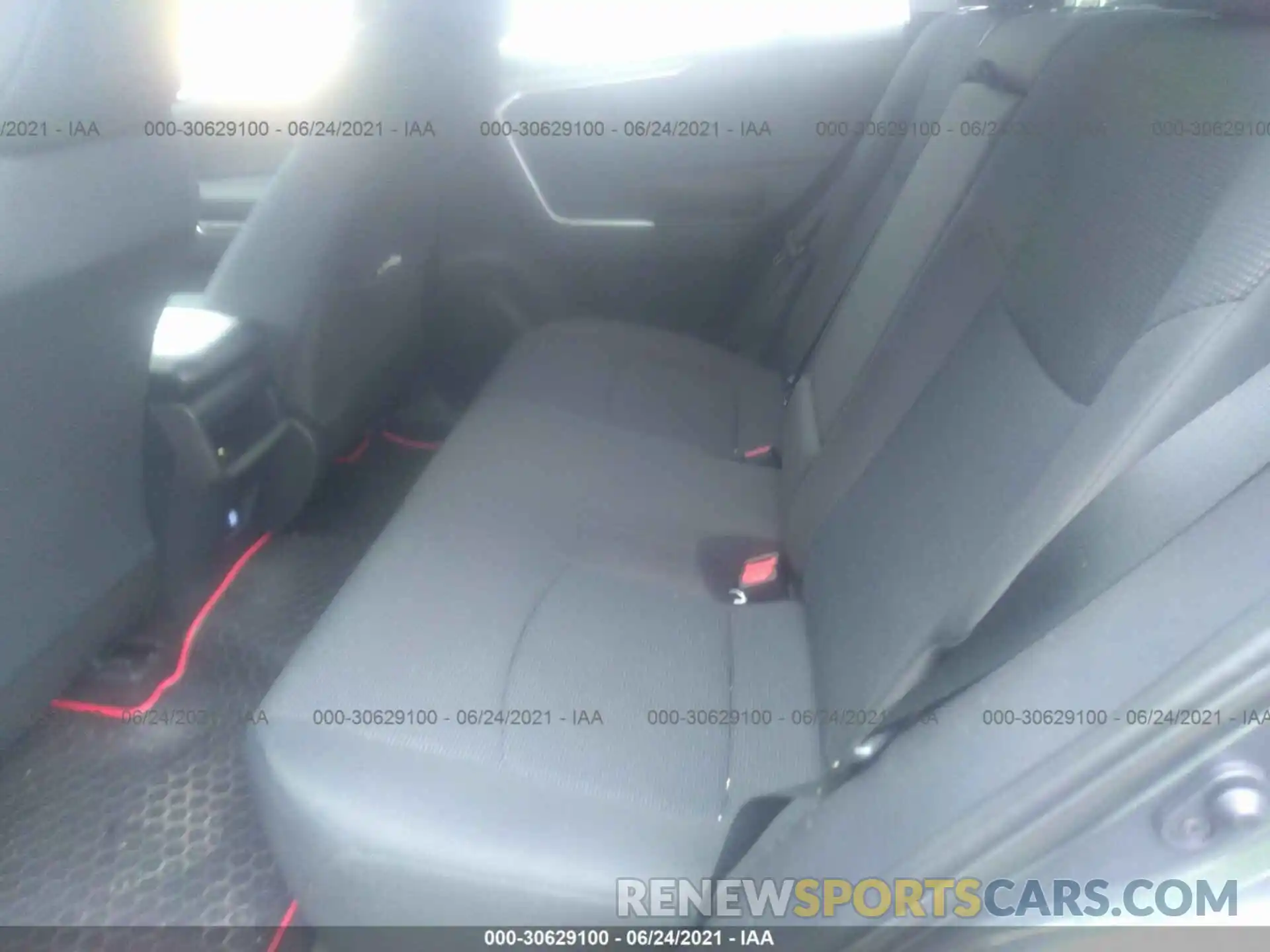 8 Photograph of a damaged car 2T3H1RFV7KW049783 TOYOTA RAV4 2019