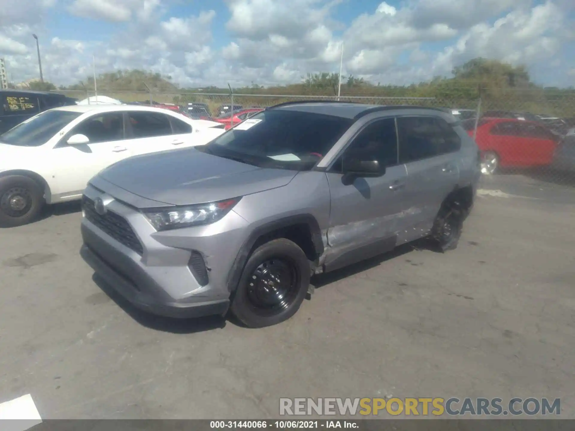 2 Фотография поврежденного автомобиля 2T3H1RFV7KW053641 TOYOTA RAV4 2019