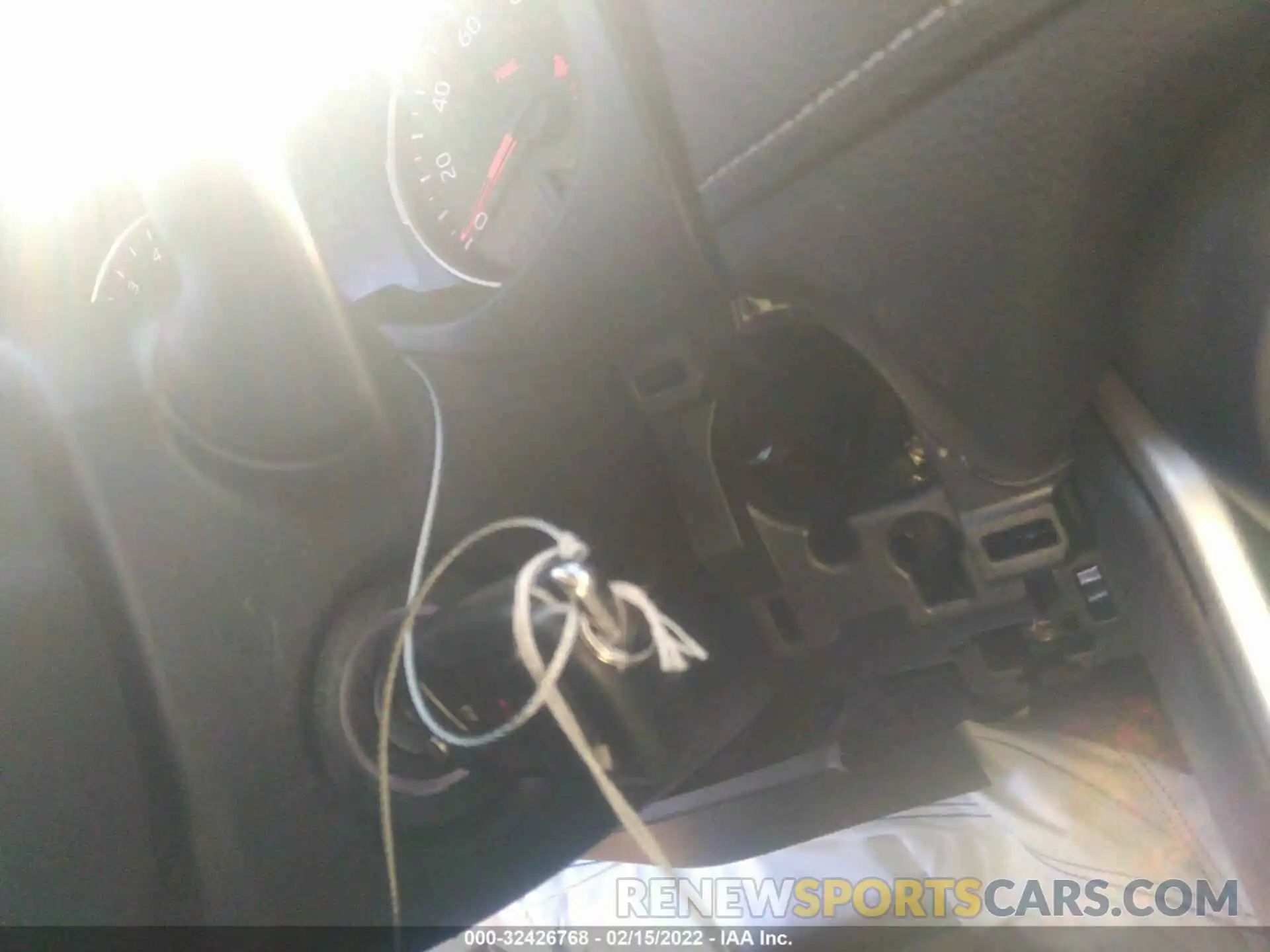 11 Photograph of a damaged car 2T3H1RFV7KW053980 TOYOTA RAV4 2019