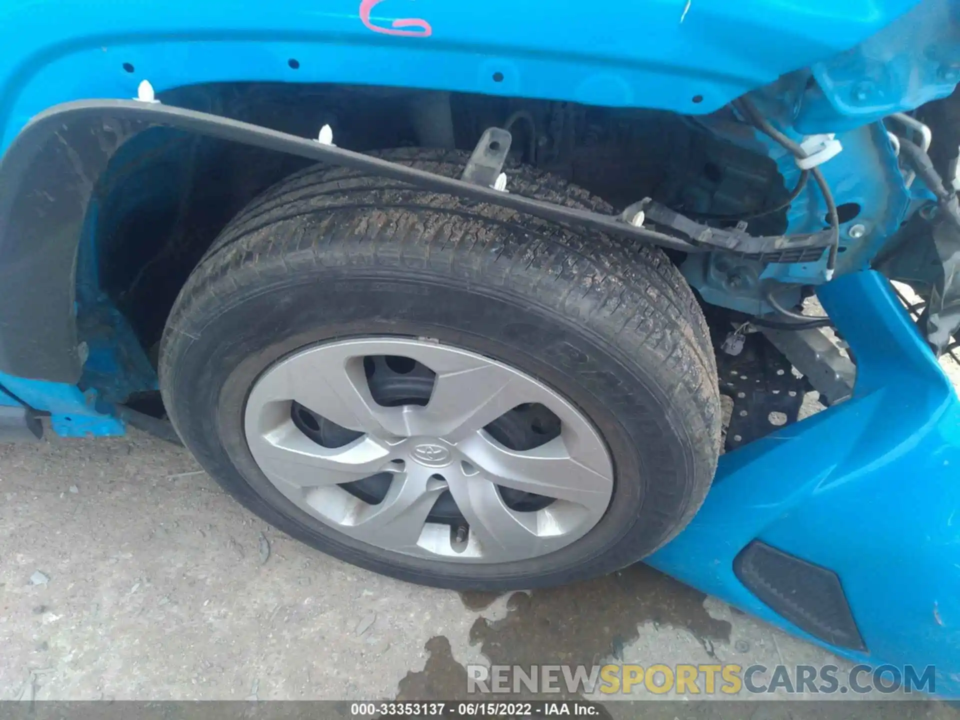 14 Photograph of a damaged car 2T3H1RFV8KC002781 TOYOTA RAV4 2019