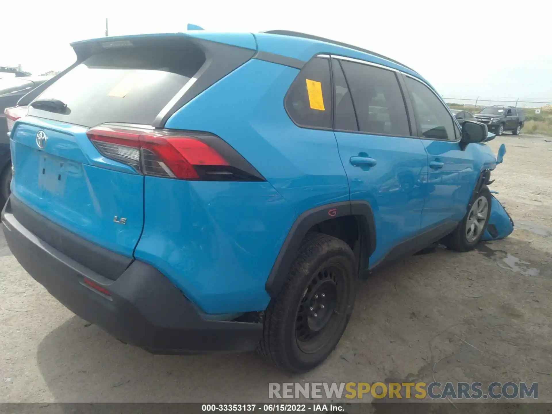 4 Photograph of a damaged car 2T3H1RFV8KC002781 TOYOTA RAV4 2019