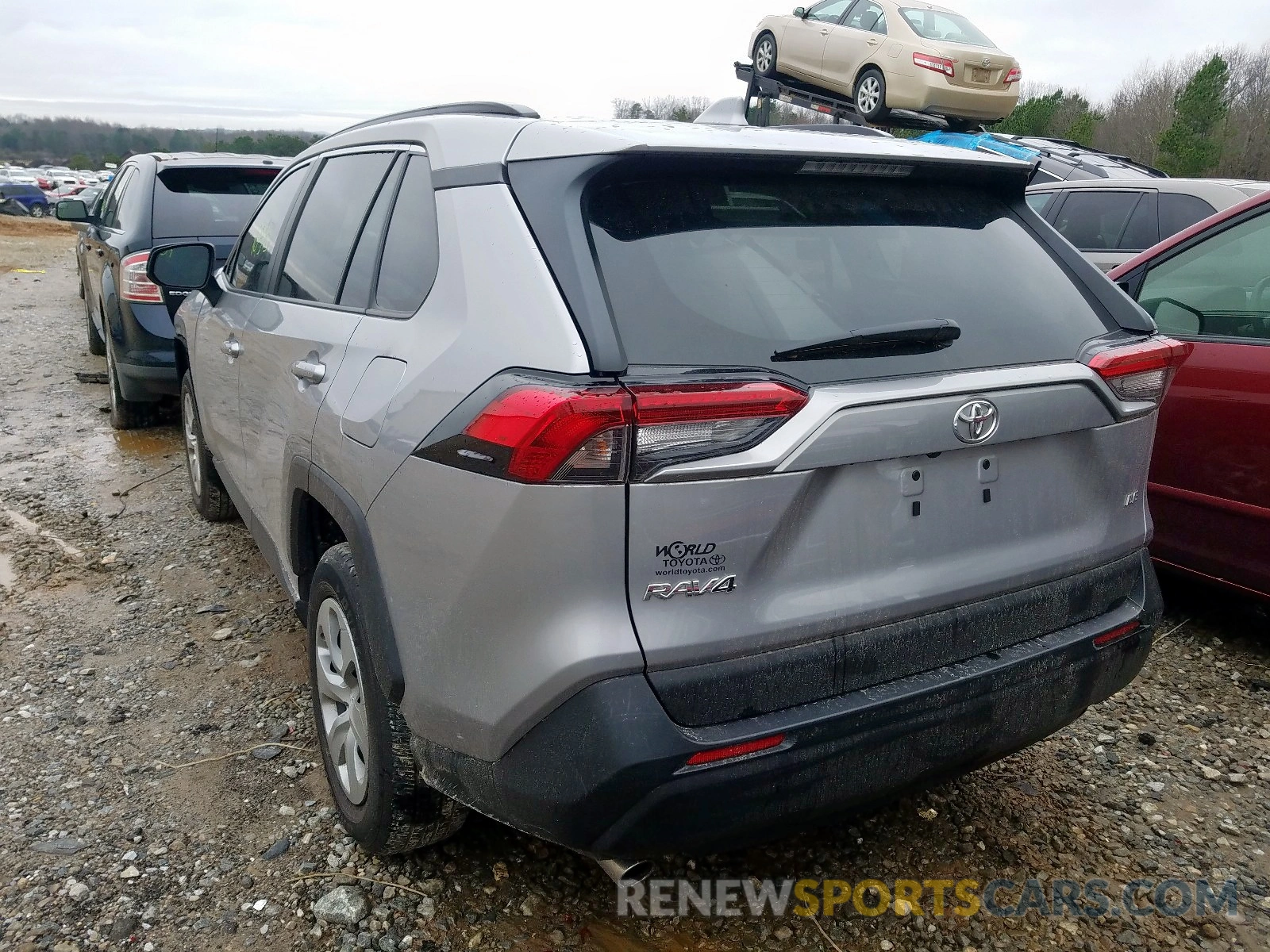 3 Photograph of a damaged car 2T3H1RFV8KC008032 TOYOTA RAV4 2019